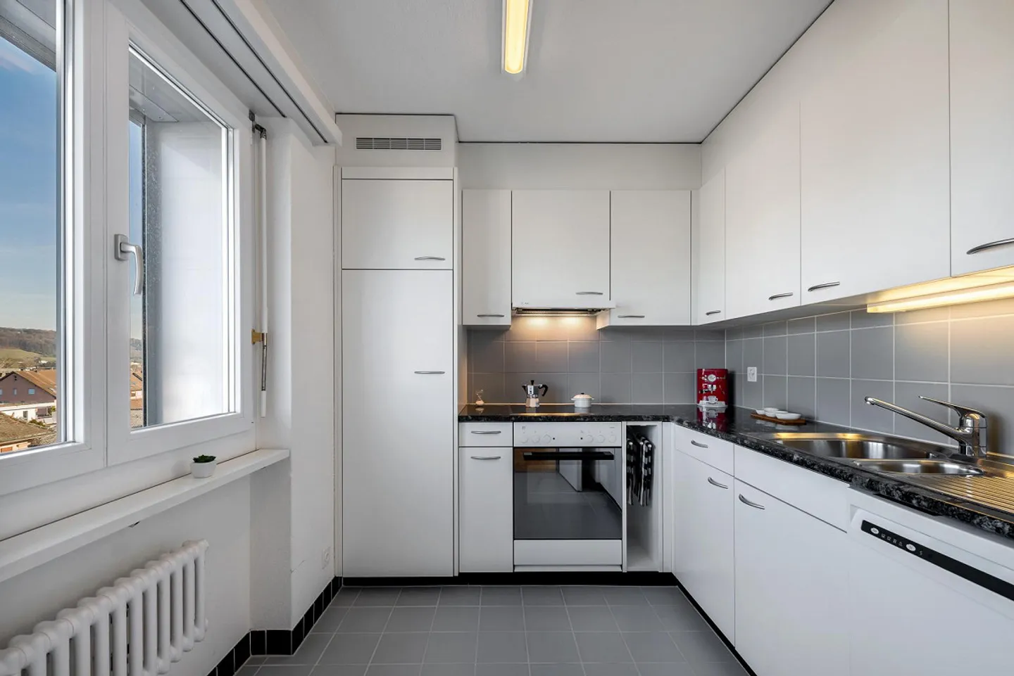 Geräumige Wohnung mit Balkon - Foto 4 von 9