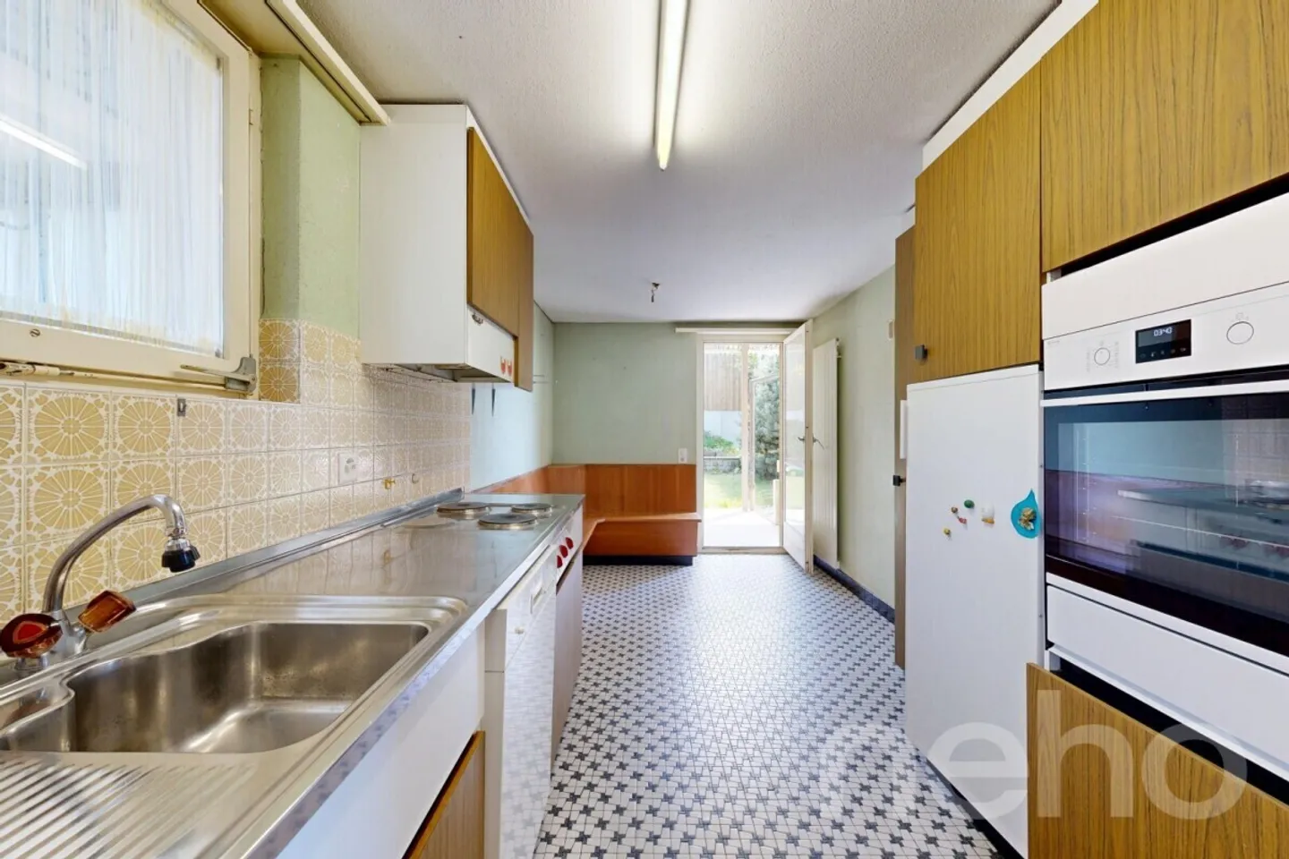 Casa unifamiliare con grande potenziale in una posizione soleggiata a Madiswil - Foto 4 di 12