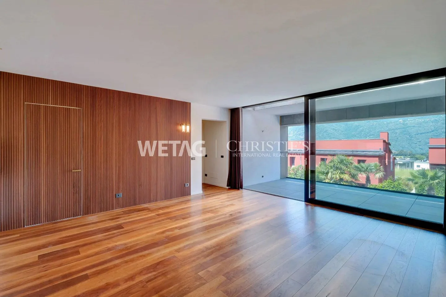 For Sale: Modern 3.5-Room Apartment in Lugano-Comano, Recently... - Photo 3 of 13