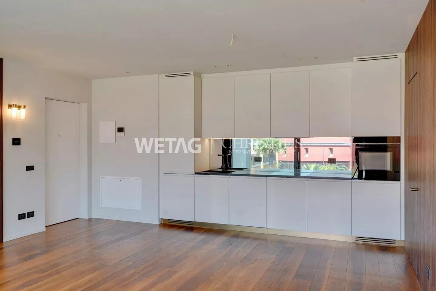 For Sale: Modern 3.5-Room Apartment in Lugano-Comano, Recently... - Photo 4 of 13