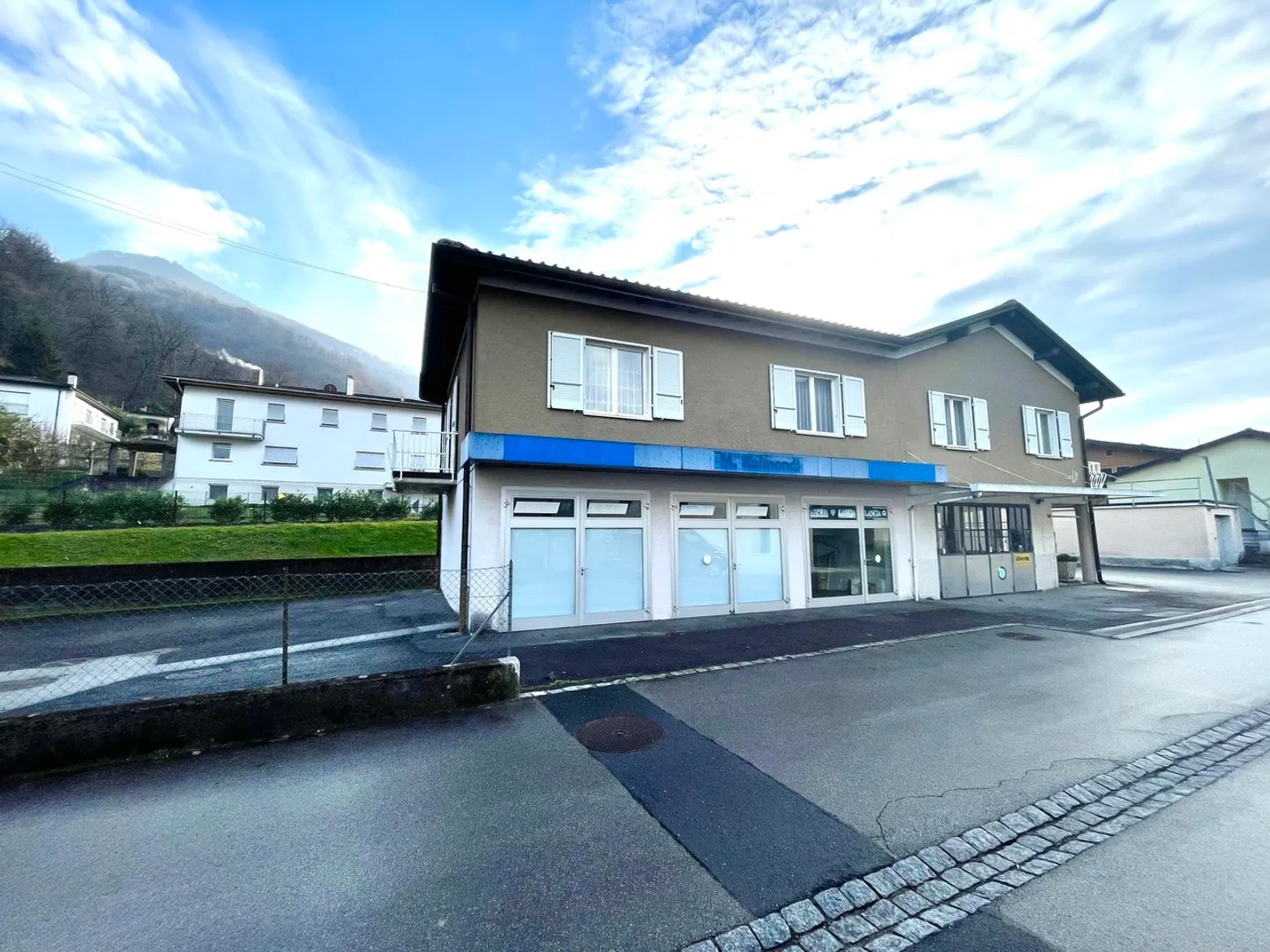 Einfamilienhaus kaufen - Foto 2 von 14