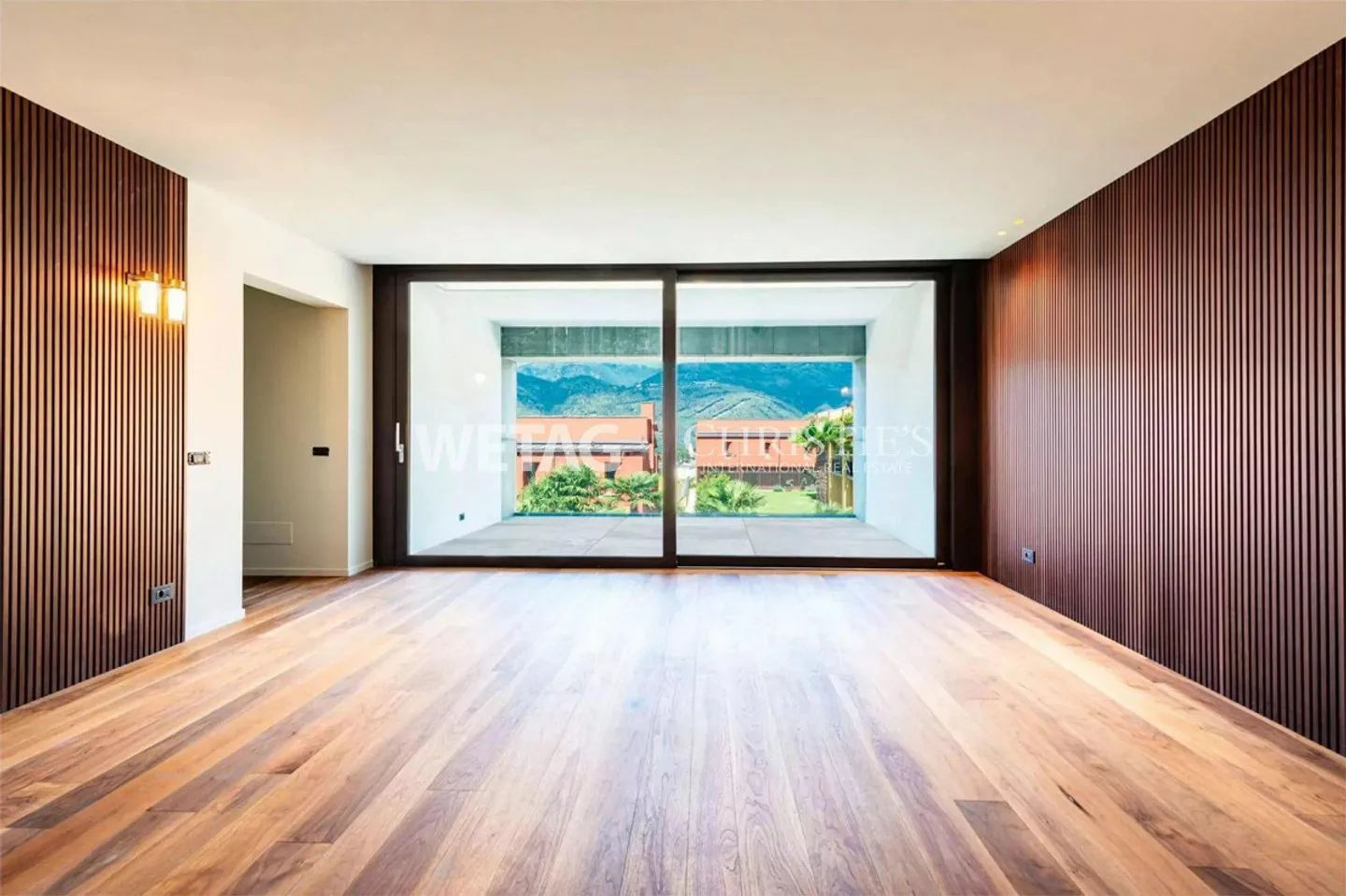 For Sale: Modern 3.5-Room Apartment in Lugano-Comano, Recently... - Photo 7 of 13