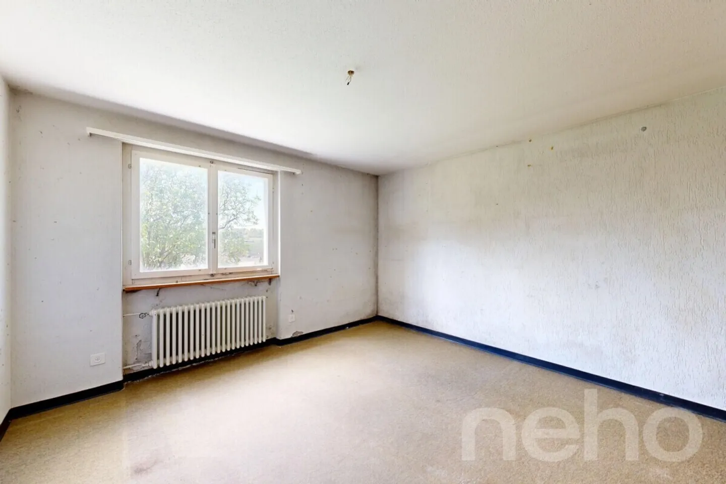 Casa unifamiliare con grande potenziale in una posizione soleggiata a Madiswil - Foto 7 di 12