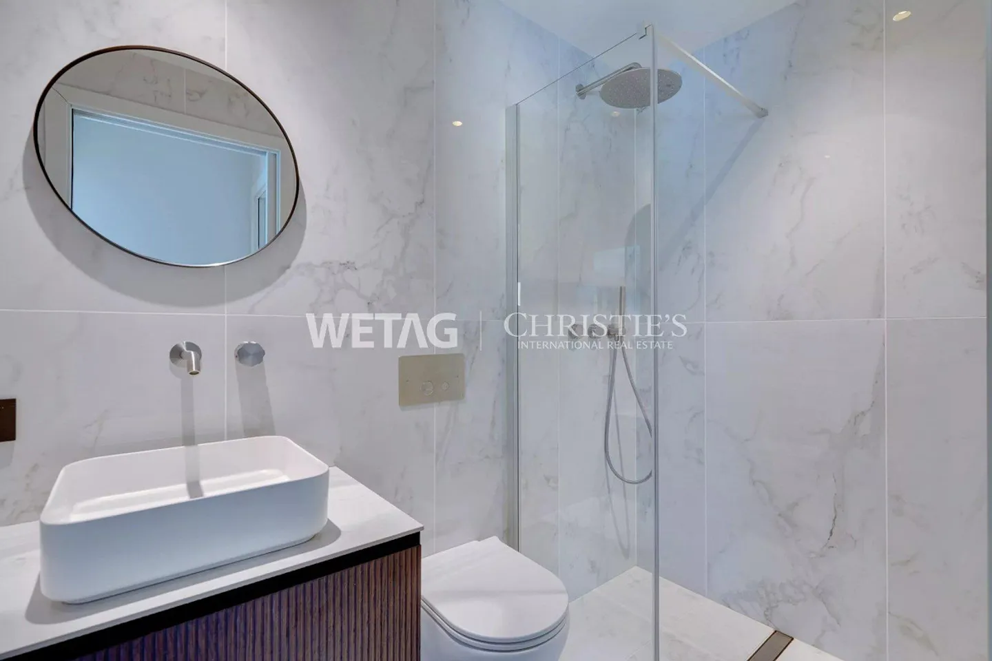 For Sale: Modern 3.5-Room Apartment in Lugano-Comano, Recently... - Photo 12 of 13