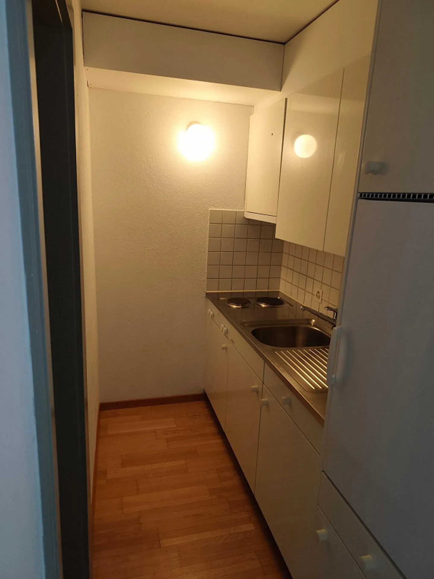 Petit mais joli appartement 1 pièce - Photo 2 sur 6