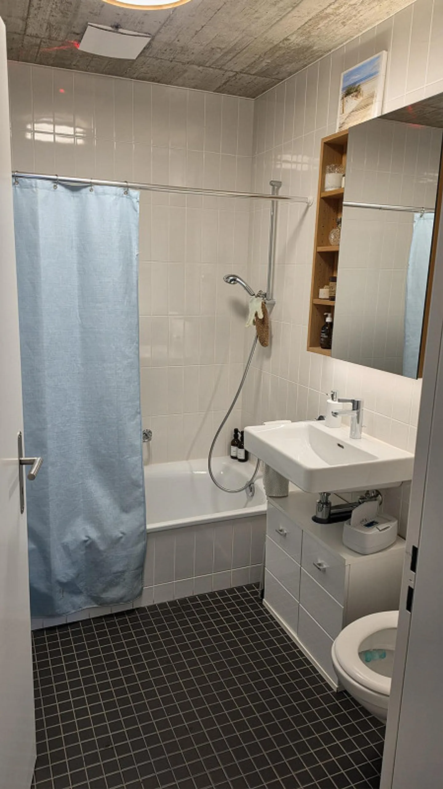 Appartement penthouse lumineux de 4,5 pièces avec balcon à Uster - Photo 10 sur 11