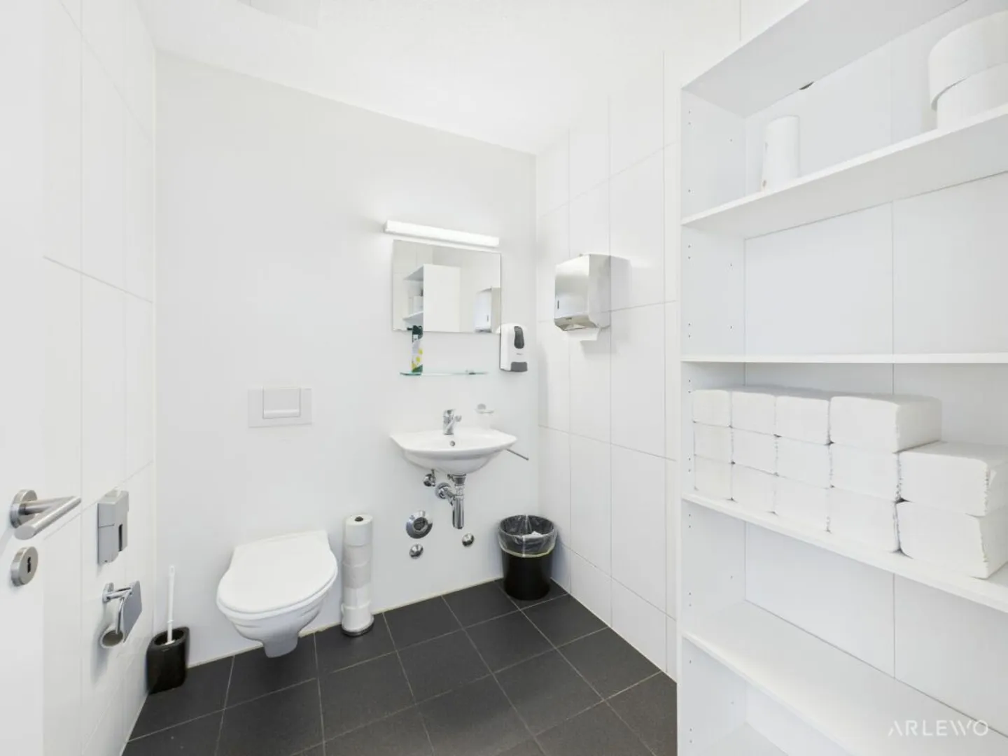 Mischgenutztes Gebäude mieten - Foto 9 von 11