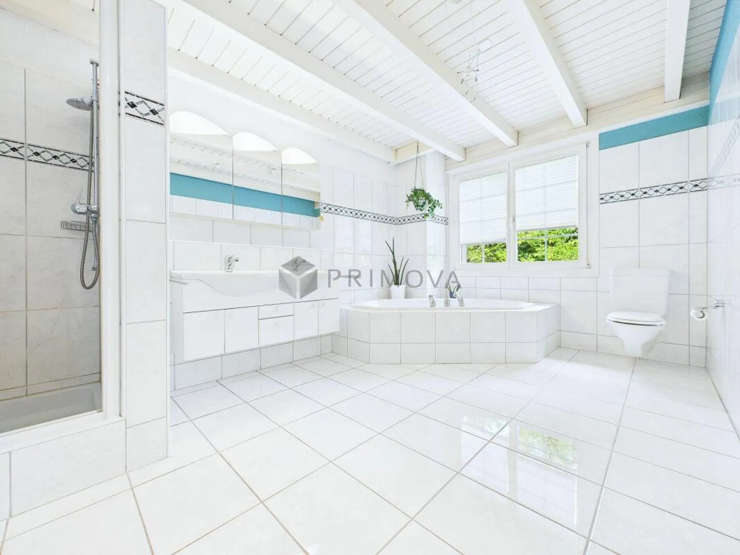 Maison jumelée de rêve avec un avantage d'intérêt de 0,94 % - Photo 5 sur 8