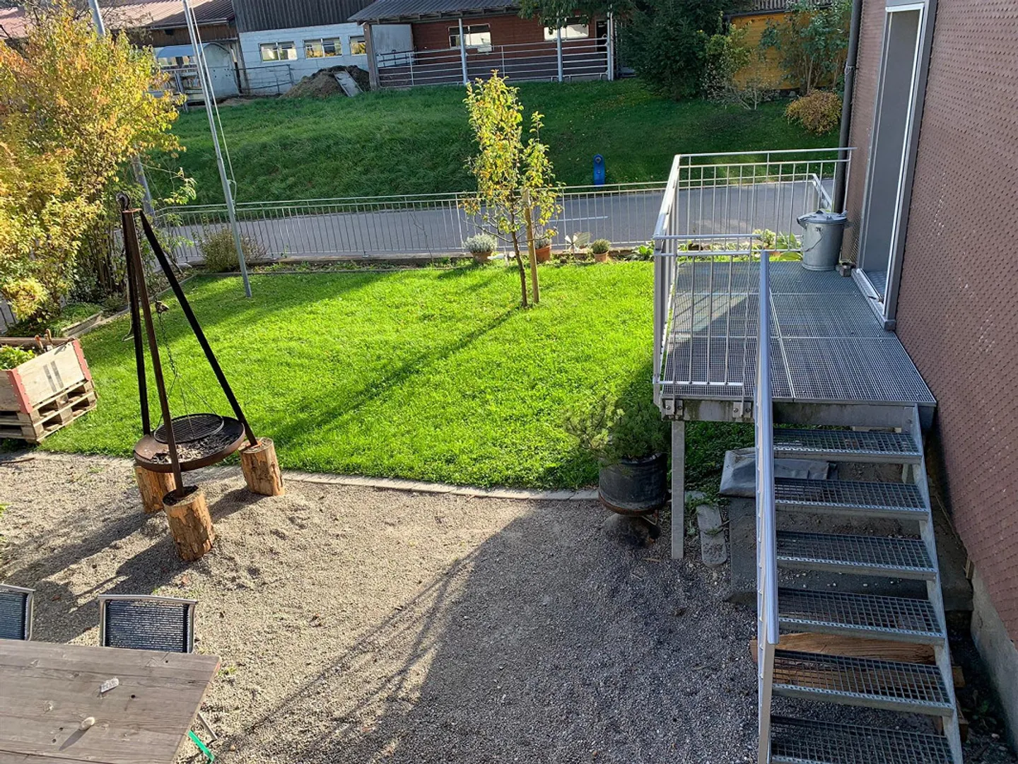 Bright interesting apartment with garden - Photo 4 of 19