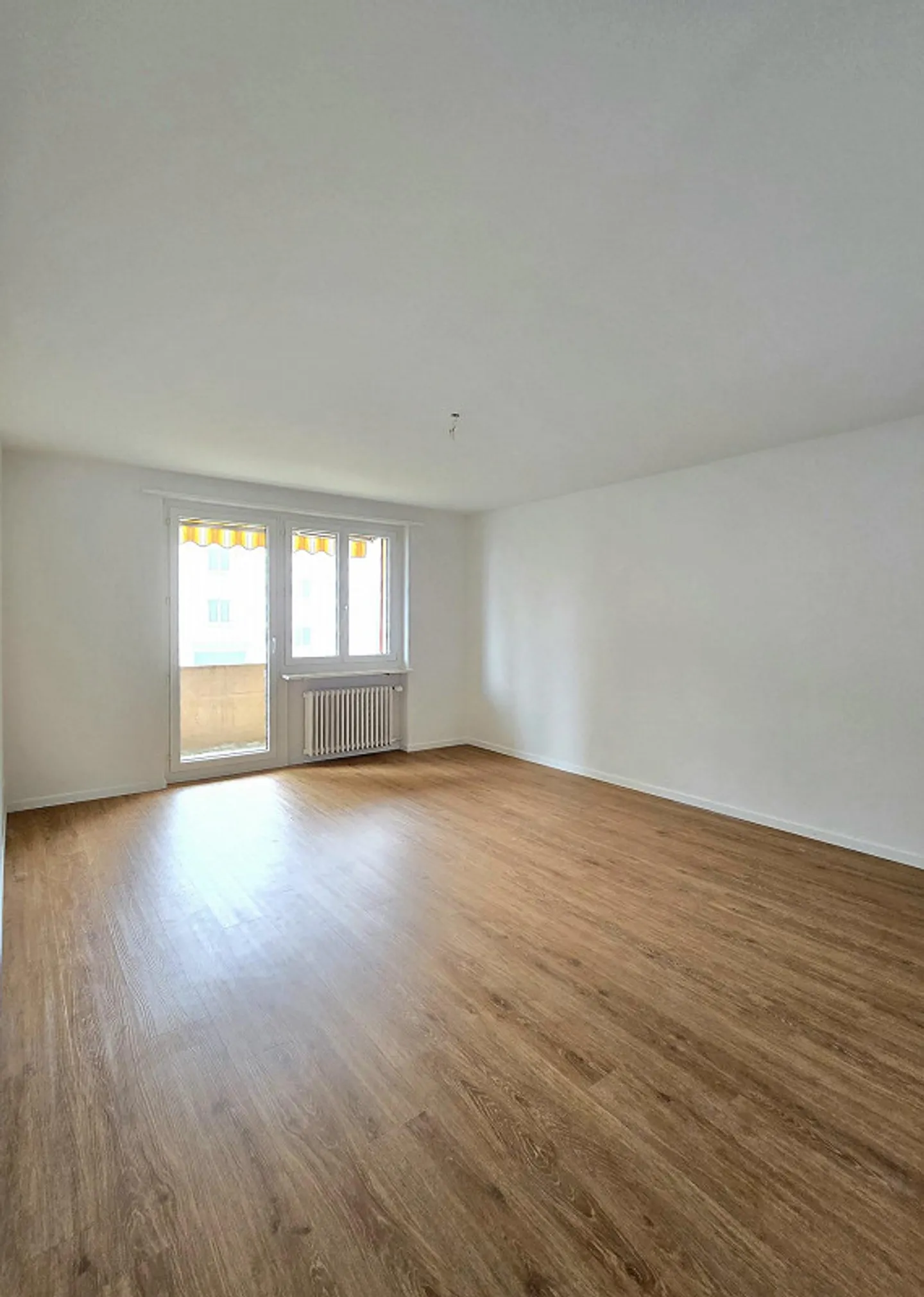 Appartamento di 4.0 locali appena ristrutturato - Foto 4 di 9