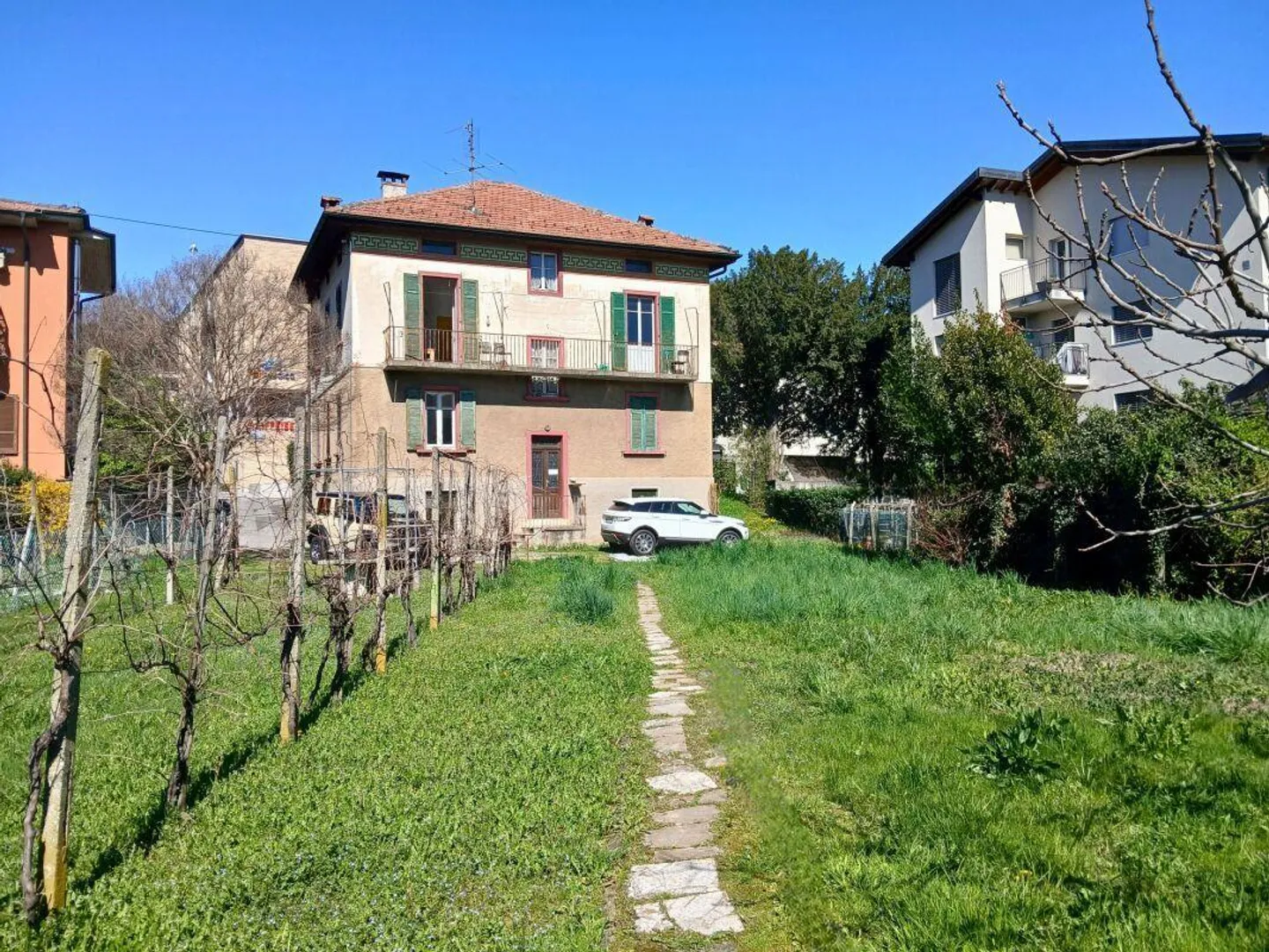 Historic villa to be redeveloped, with building land for further ... - Photo 4 of 6