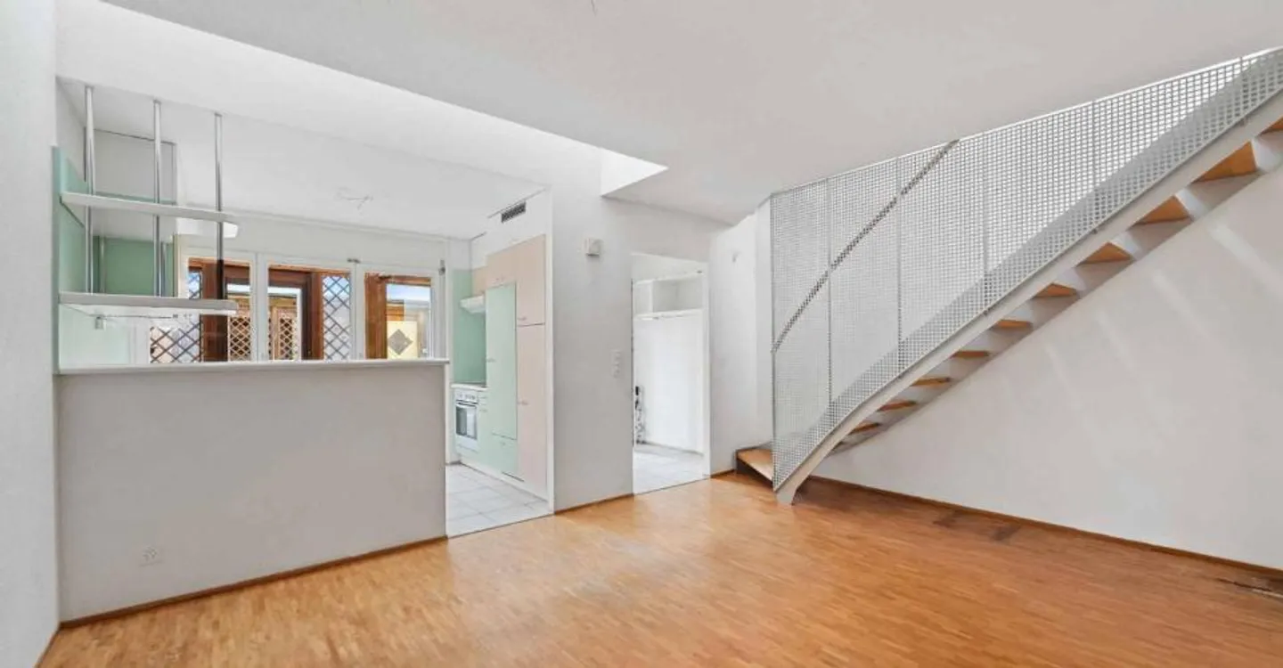 GERÄUMIGE 4,5-ZIMMER-TRIPLEX IM HERZEN VON CHAVORNAY - Foto 2 von 12