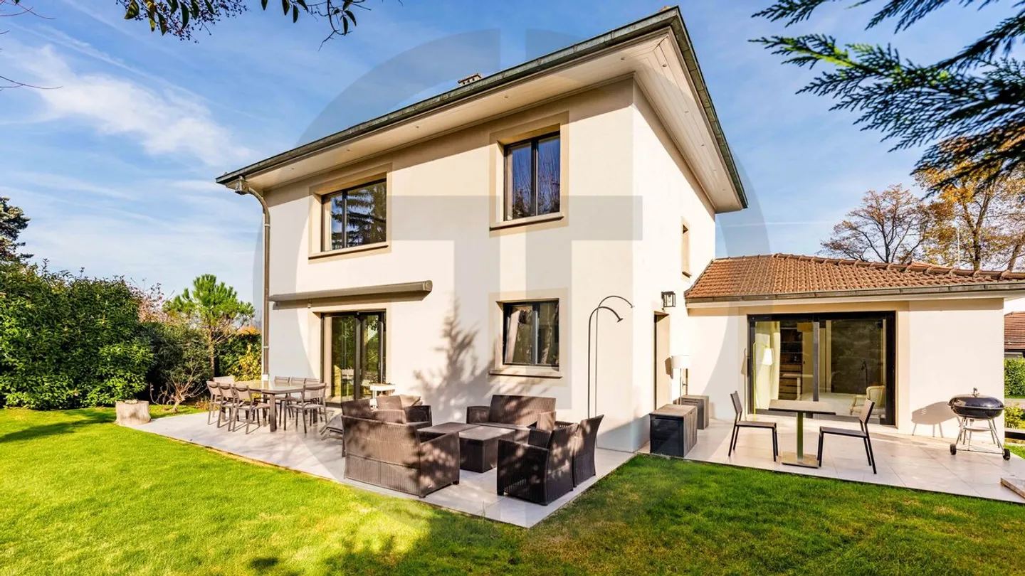 Superba casa di famiglia nel comune di Collonge-Bellerive - Foto 1 di 13