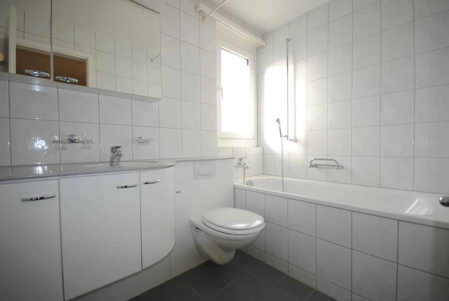 Vicino al centro città e direttamente alla stazione! - Foto 5 di 7