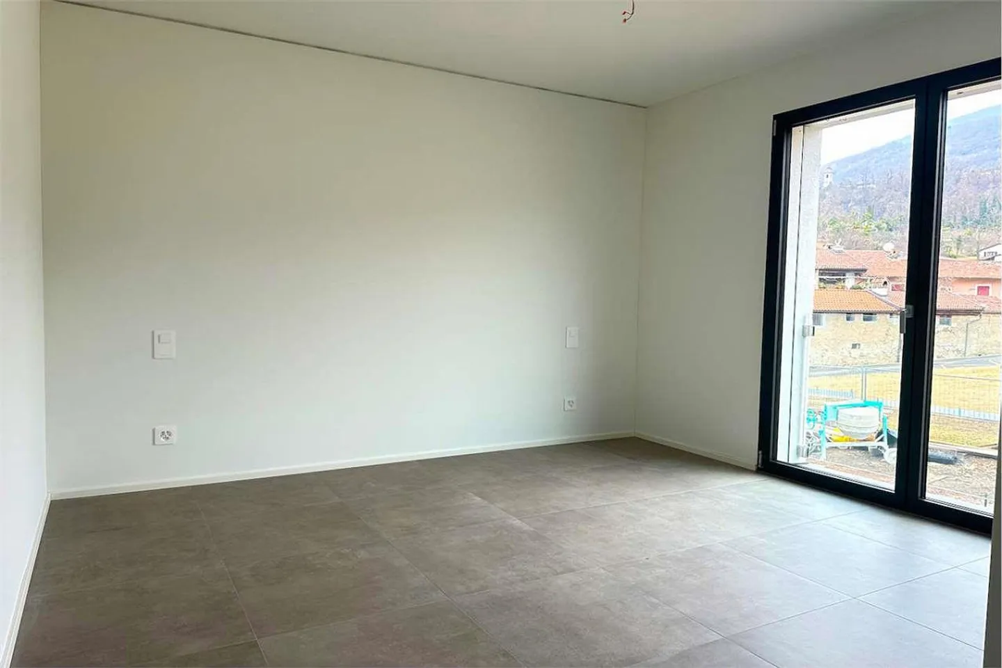 Luminoso appartamento di 2,5 stanze in una nuova residenza - Foto 3 di 6