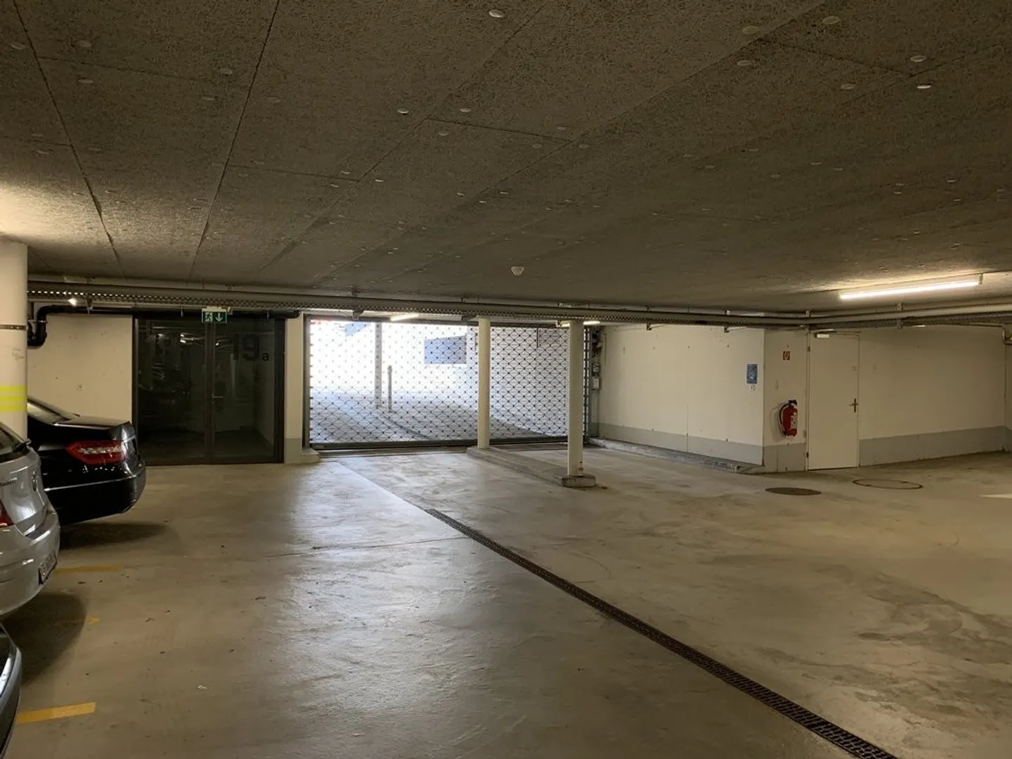 Posto auto per la tua auto elettrica in affitto nell'area Cattaneo - Foto 2 di 3