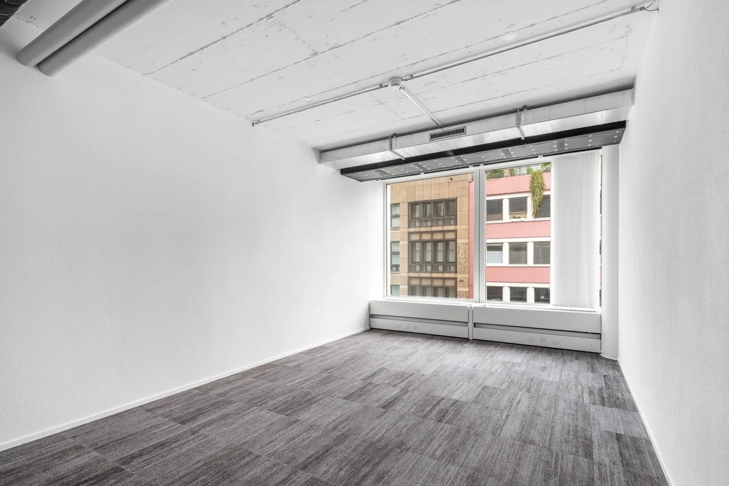 Bureau rénové directement à la gare de Baden - Photo 6 sur 11