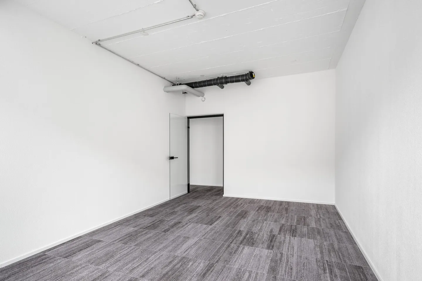 Bureau rénové directement à la gare de Baden - Photo 8 sur 11