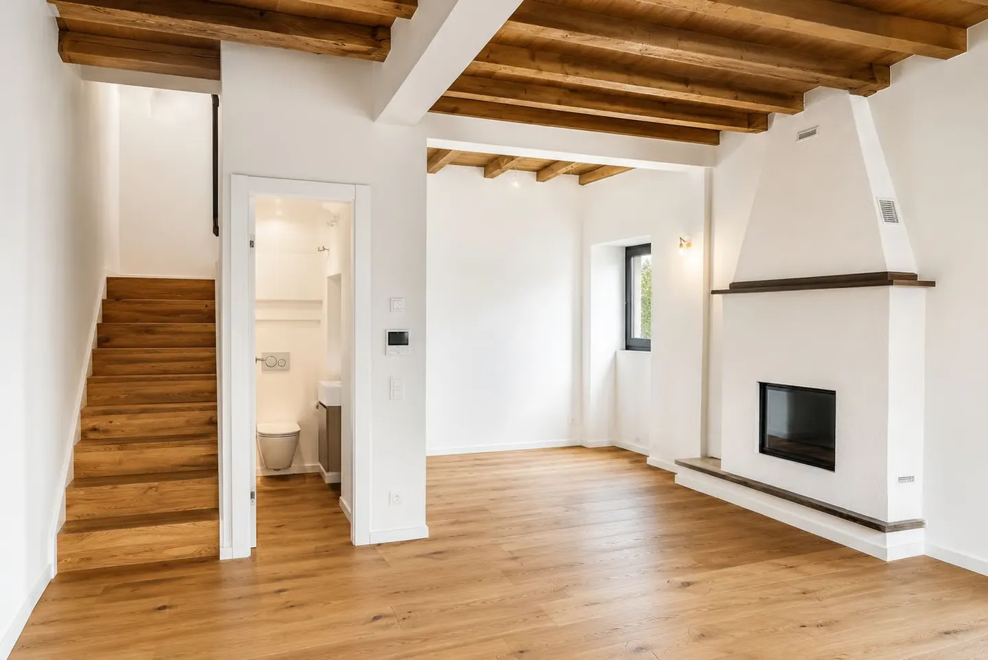 Fully Renovated Village House, 6.5 Rooms – Cassina d'Agno - Photo 1 of 22