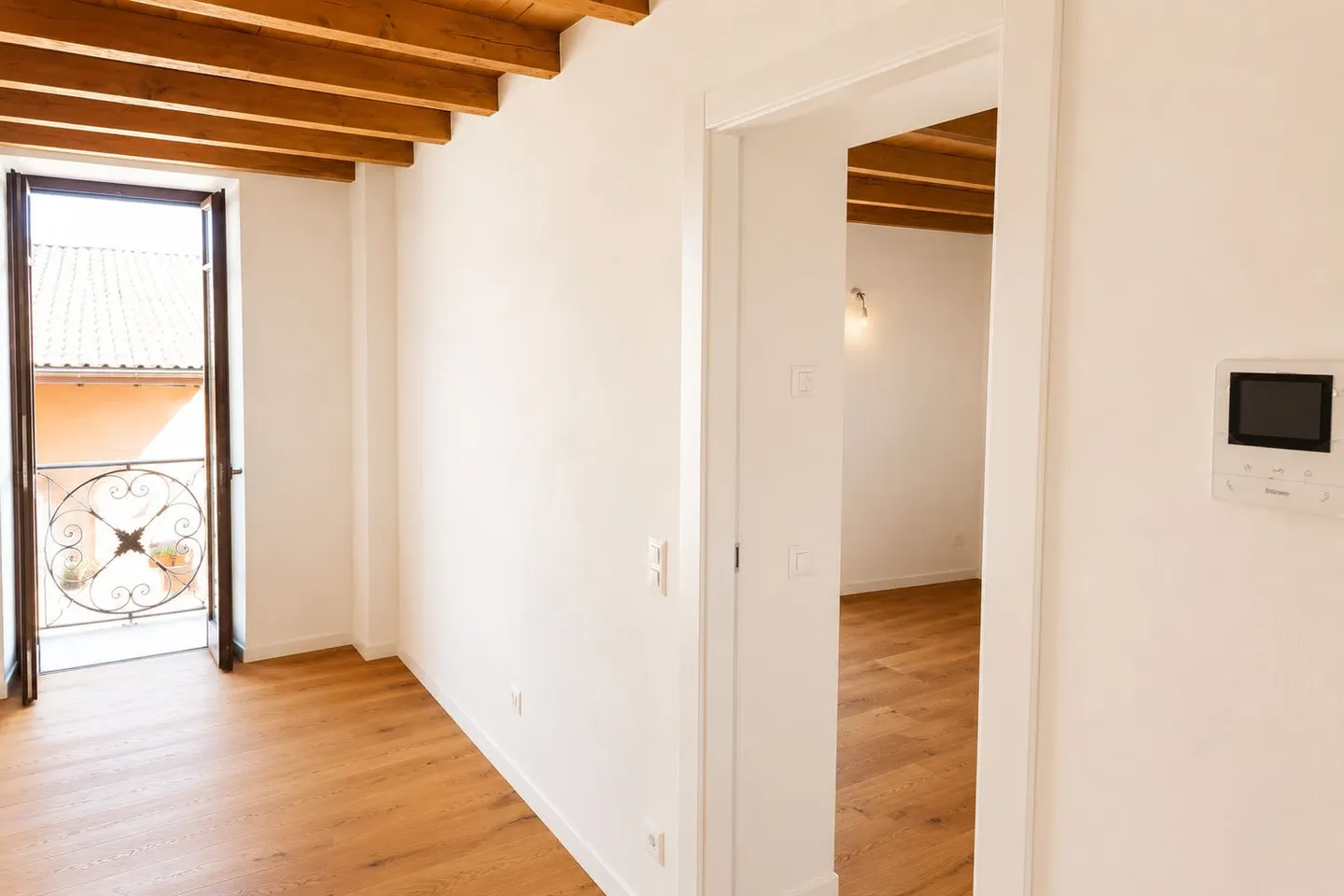 Fully Renovated Village House, 6.5 Rooms – Cassina d'Agno - Photo 16 of 22