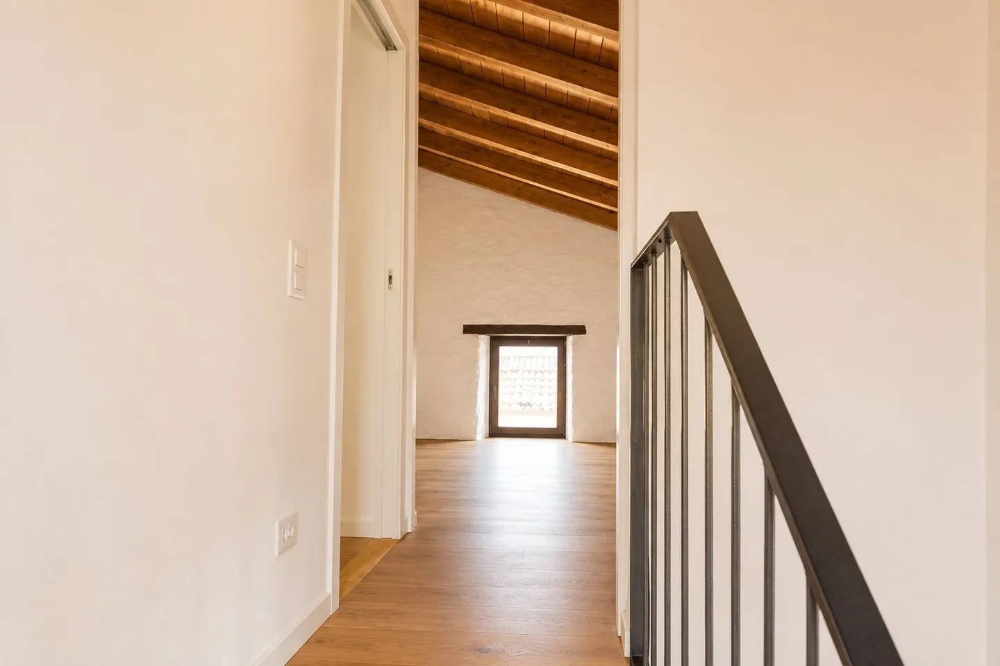Fully Renovated Village House, 6.5 Rooms – Cassina d'Agno - Photo 18 of 22