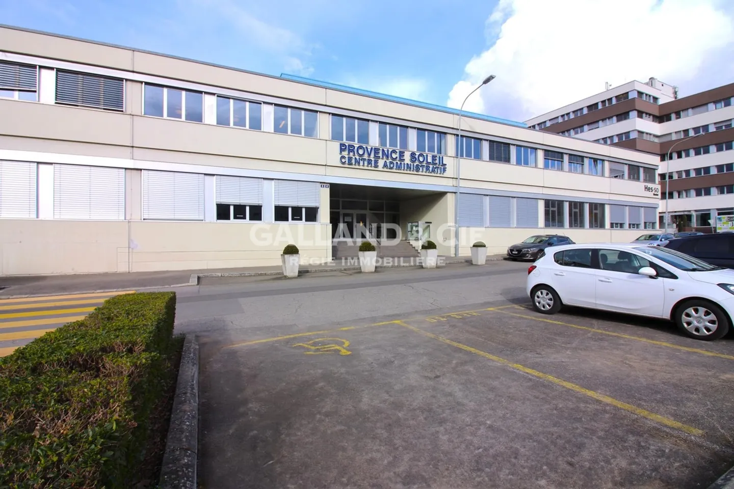 Indoor motorcycle parking space - Photo 2 of 2