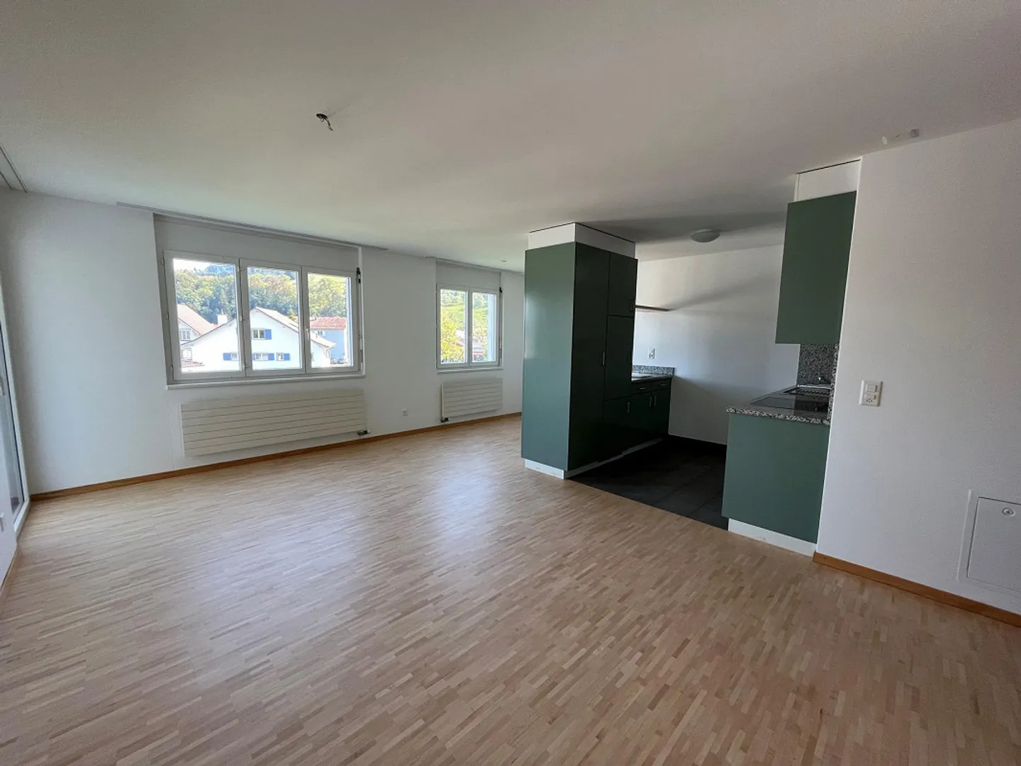 Appartamento 2,5 locali in una posizione tranquilla e idilliaca - Foto 4 di 8