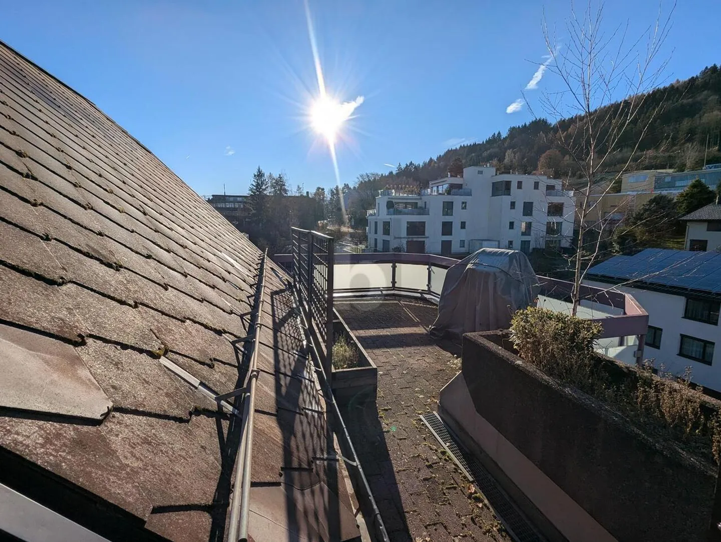 Geräumiges Penthouse mit Terrasse - Foto 2 von 6