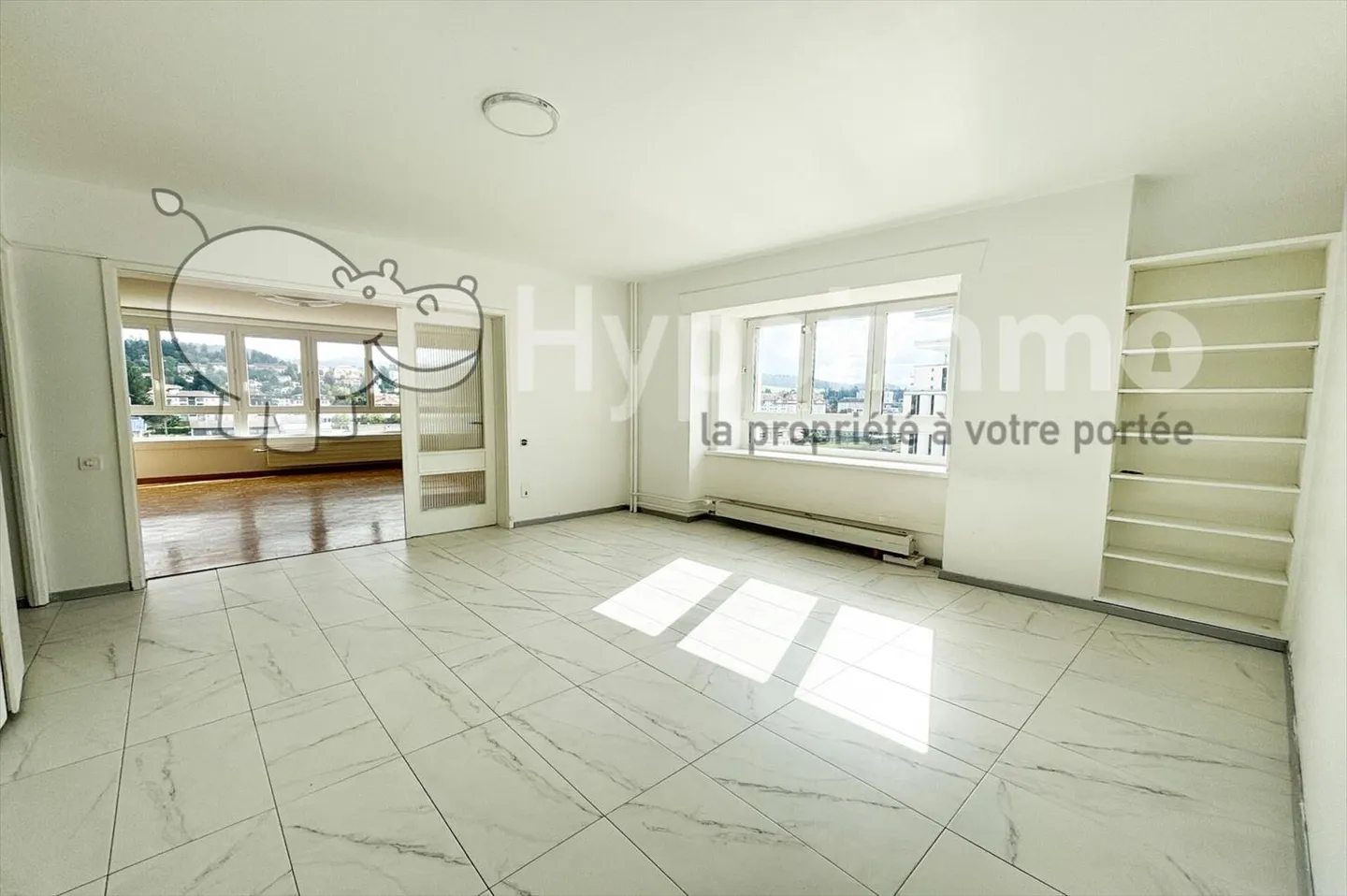 Lumineux et spacieux appartement de 5 pièces - Photo 1 sur 13