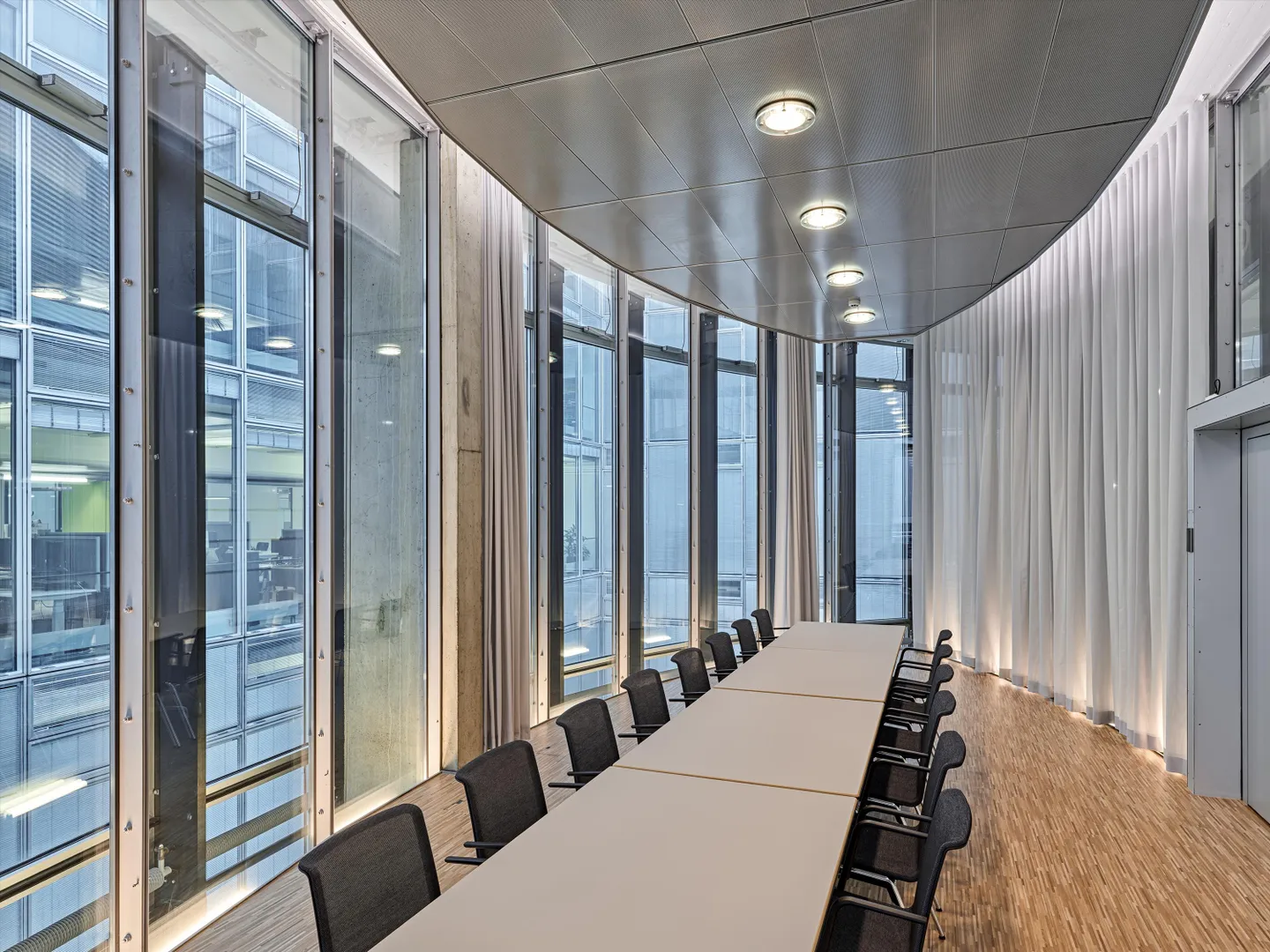 Dinamico. Moderno. Perfetta connessione. Il tuo ufficio nel Toro 1 - Foto 9 di 11