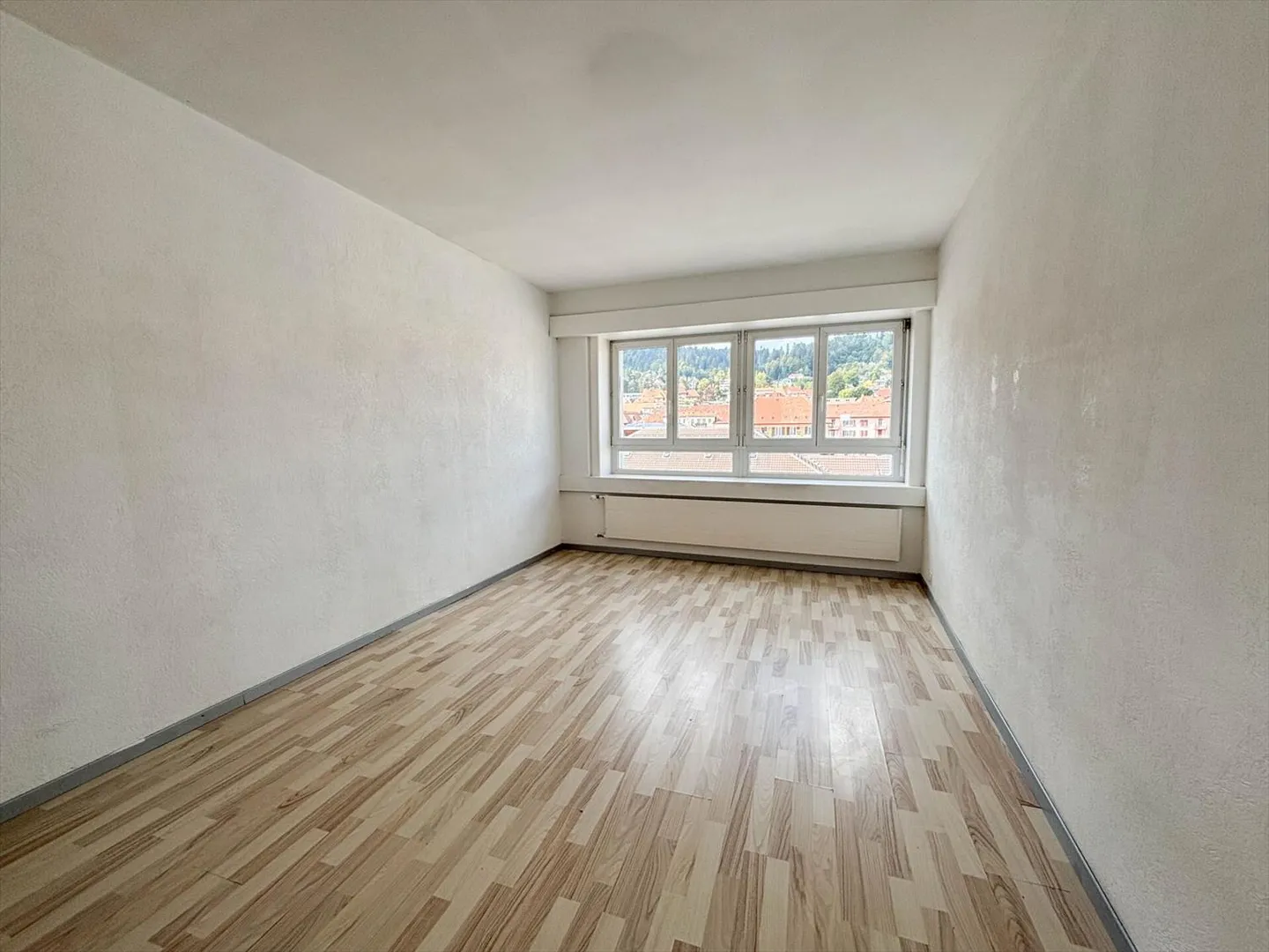 Lumineux et spacieux appartement de 5 pièces - Photo 9 sur 13