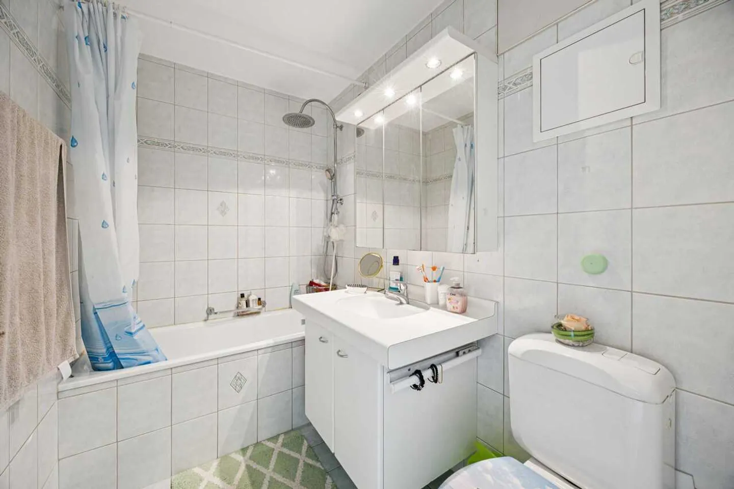 Appartement spacieux de 6,5 pièces avec options d'utilisation flexibles au cœur de Schönenwerd - Photo 12 sur 13