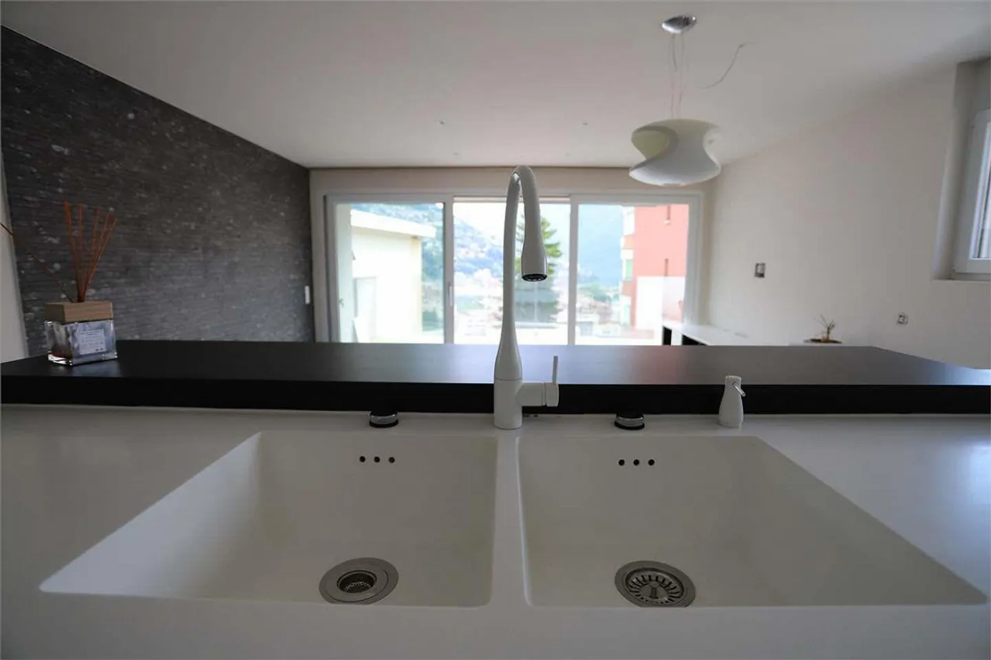 TERRASSE MIT SEEBLICK - Foto 6 von 12