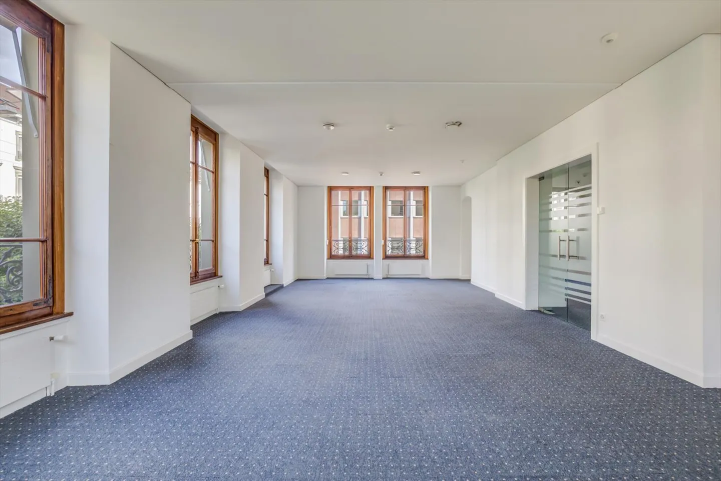 233 m2 - Hochwertige Flächen im Herzen des Bankenviertels - Foto 2 von 11