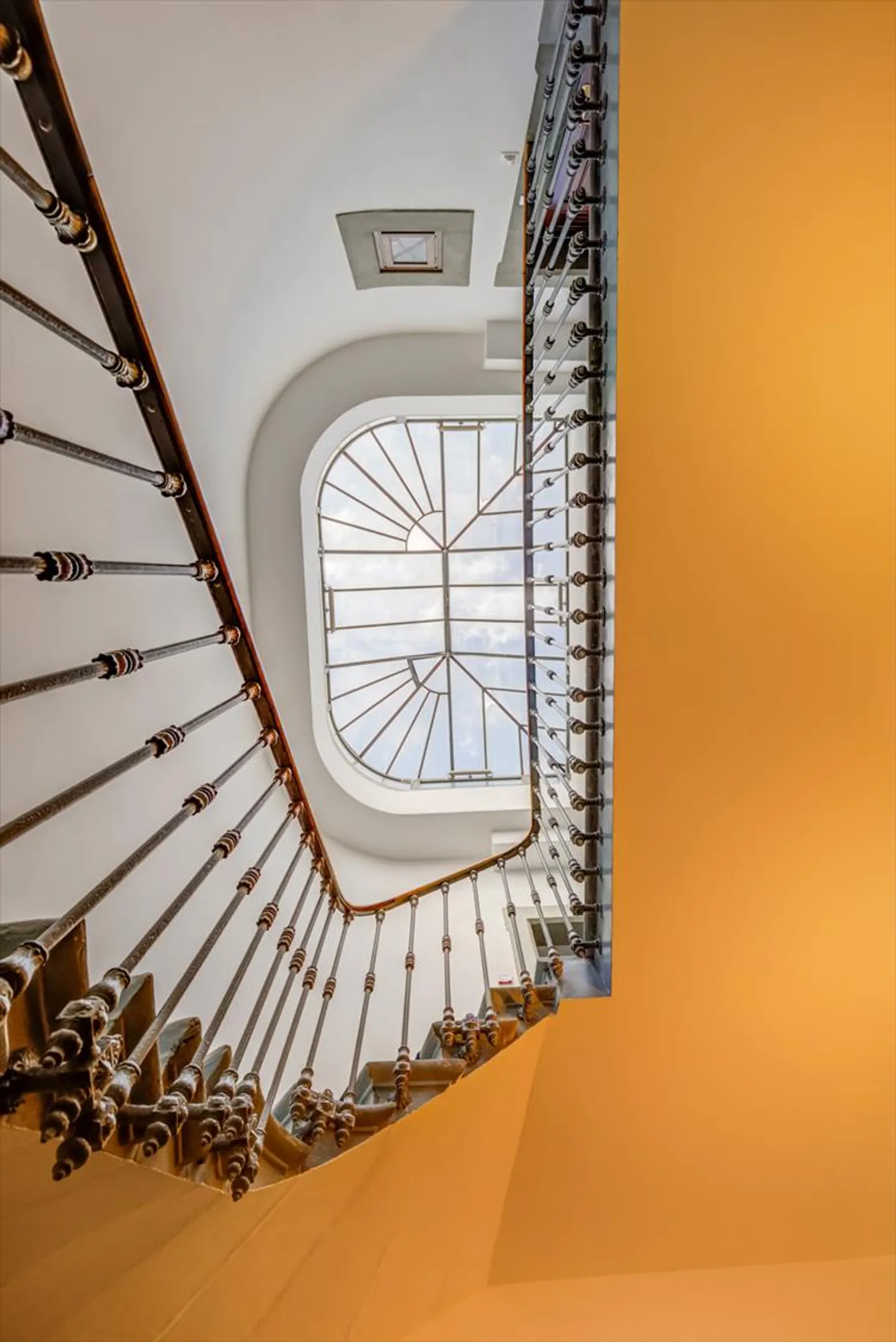 233 m2 - Hochwertige Flächen im Herzen des Bankenviertels - Foto 7 von 11