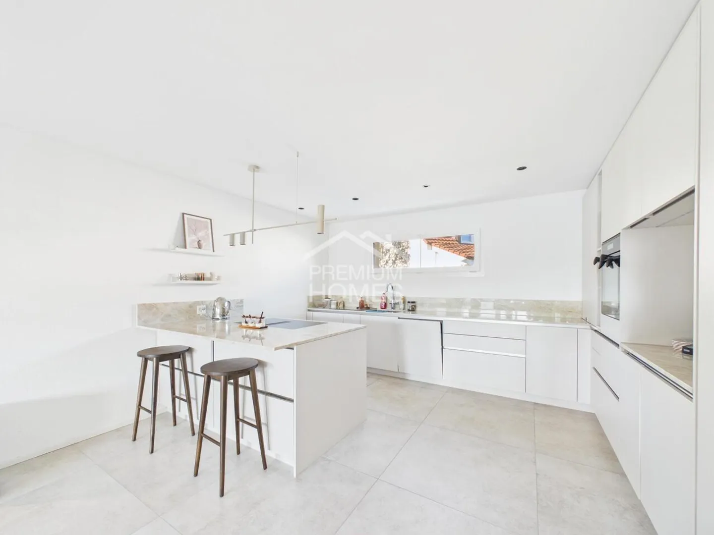 Appartamento moderno con balcone - Foto 5 di 12
