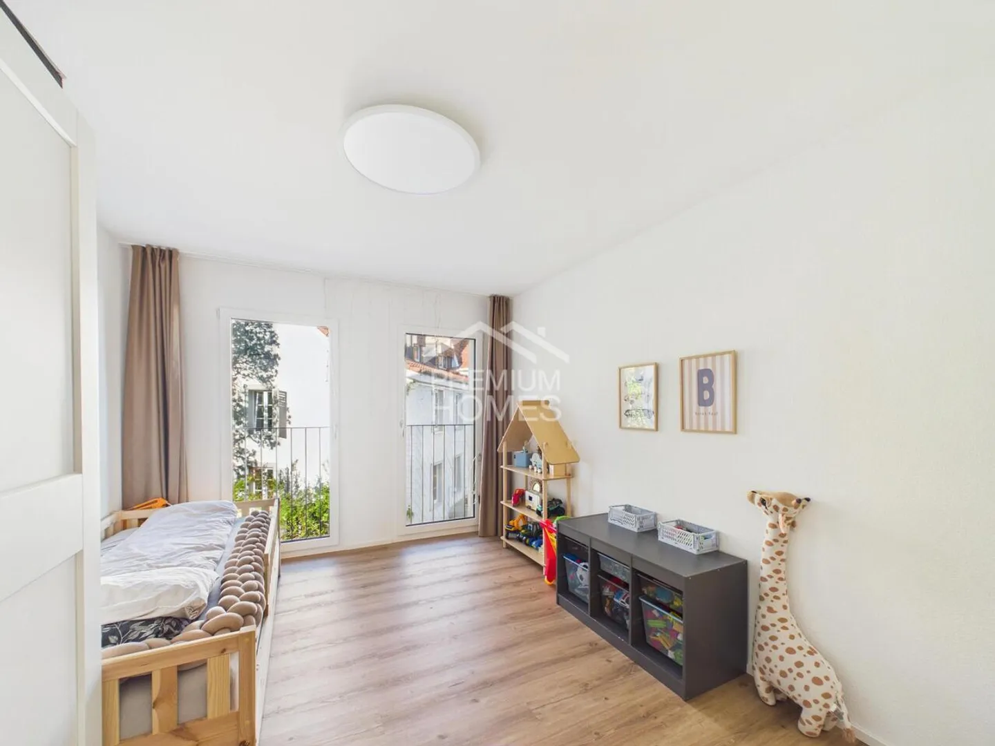 Appartamento moderno con balcone - Foto 7 di 12