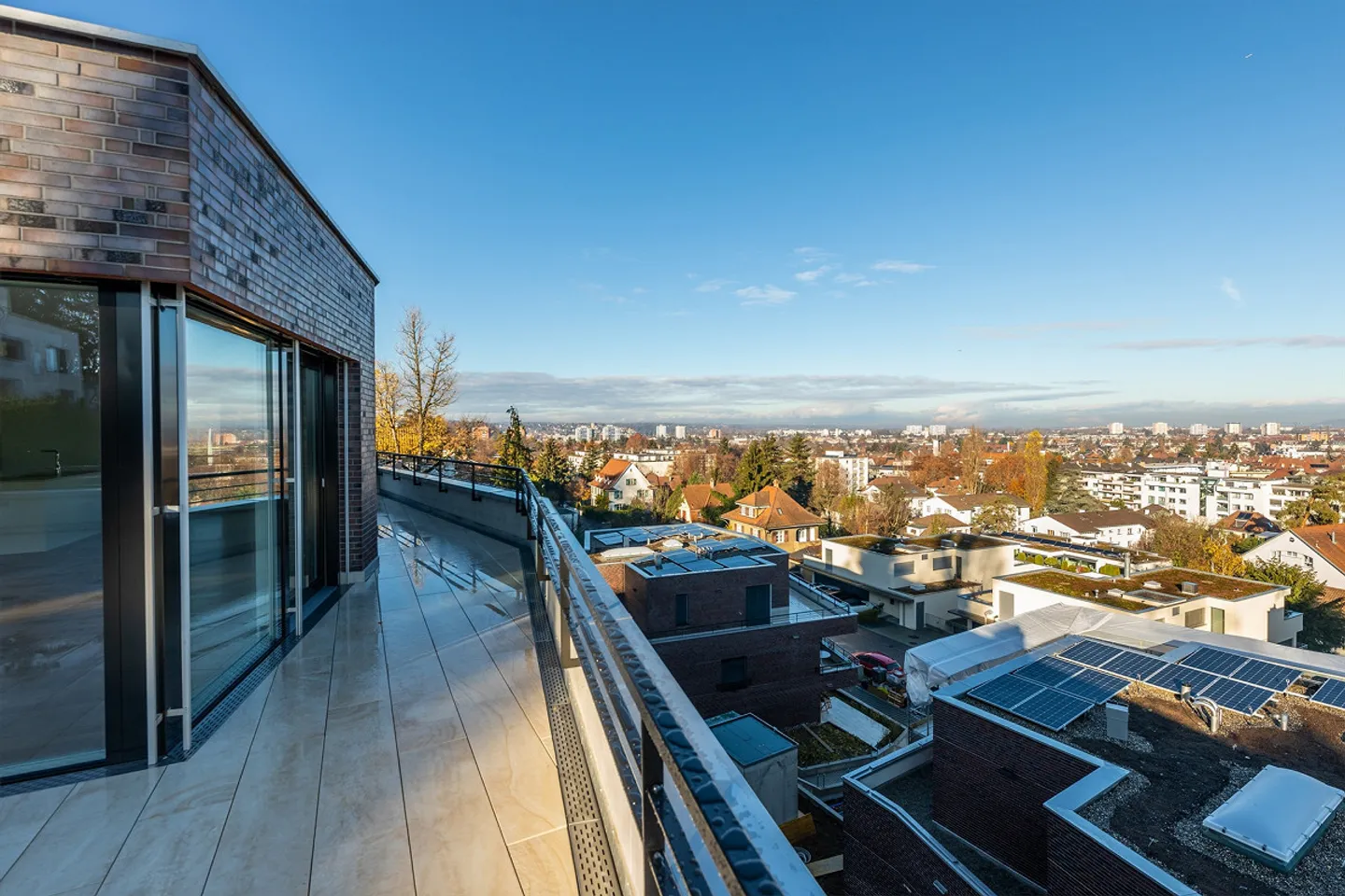 2.5-room penthouse apartment with large terrace and panoramic view D7 - Photo 2 of 13