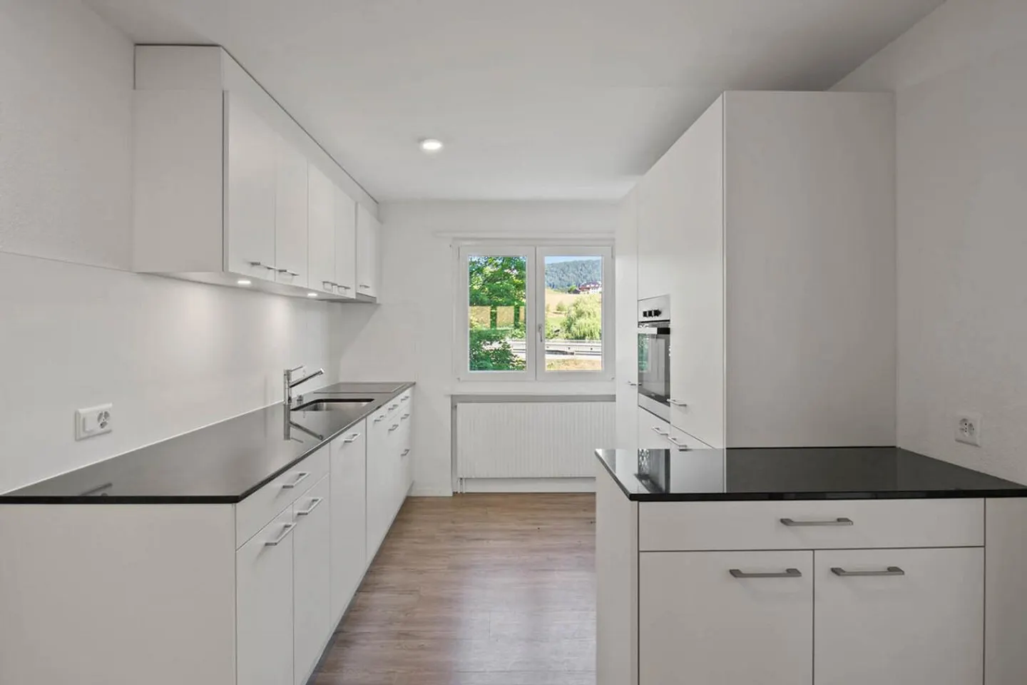 Immeuble collectif avec 24 appartements - Photo 3 sur 7