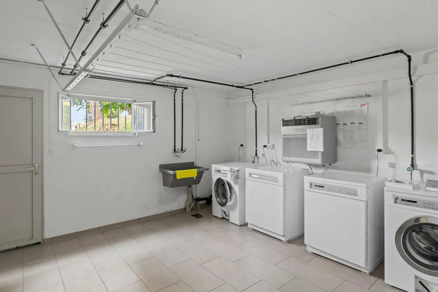 Immeuble collectif avec 24 appartements - Photo 7 sur 7