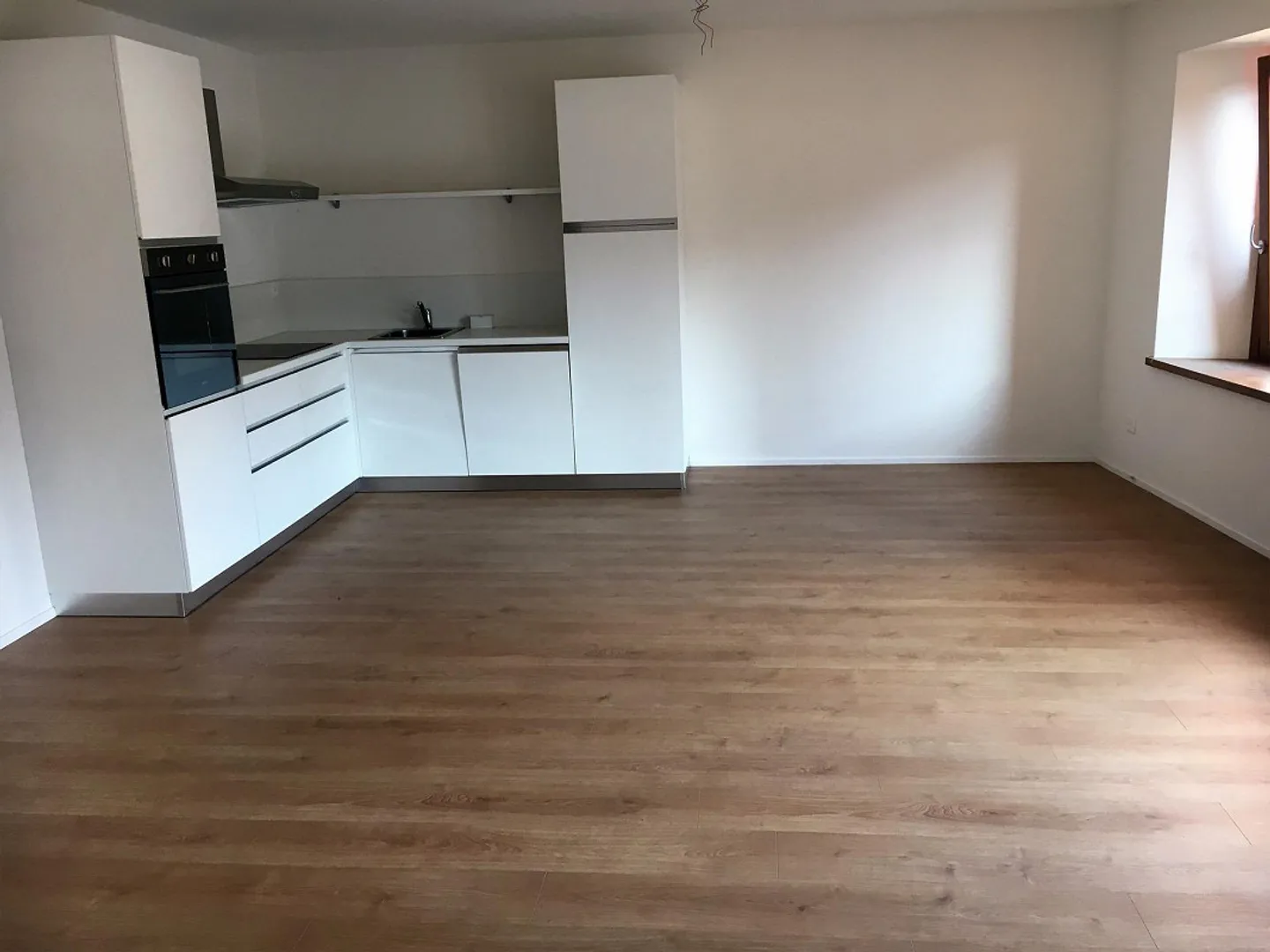 Stabio, nel centro, appartamento di 3,5 locali con due bagni - Foto 1 di 9