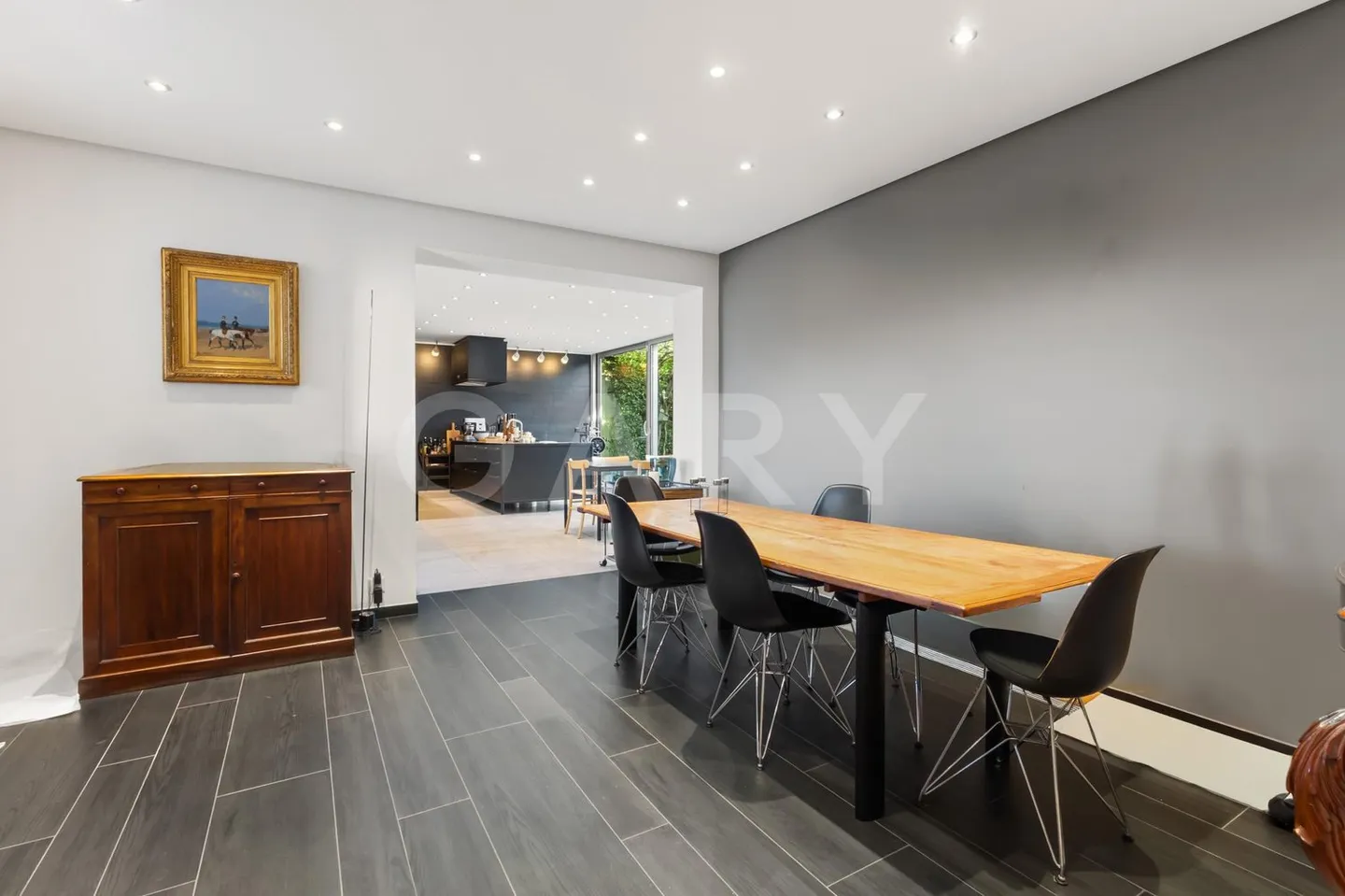 EXCLUSIVE PROPERTY - Photo 10 of 13