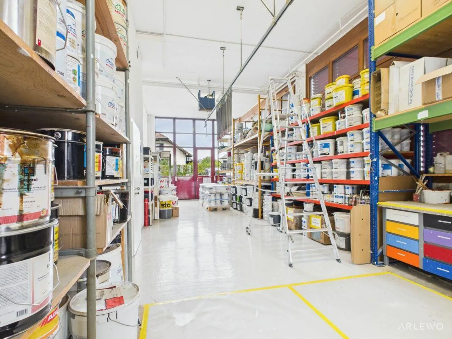 Plenty of Space for Productivity - Photo 3 of 11