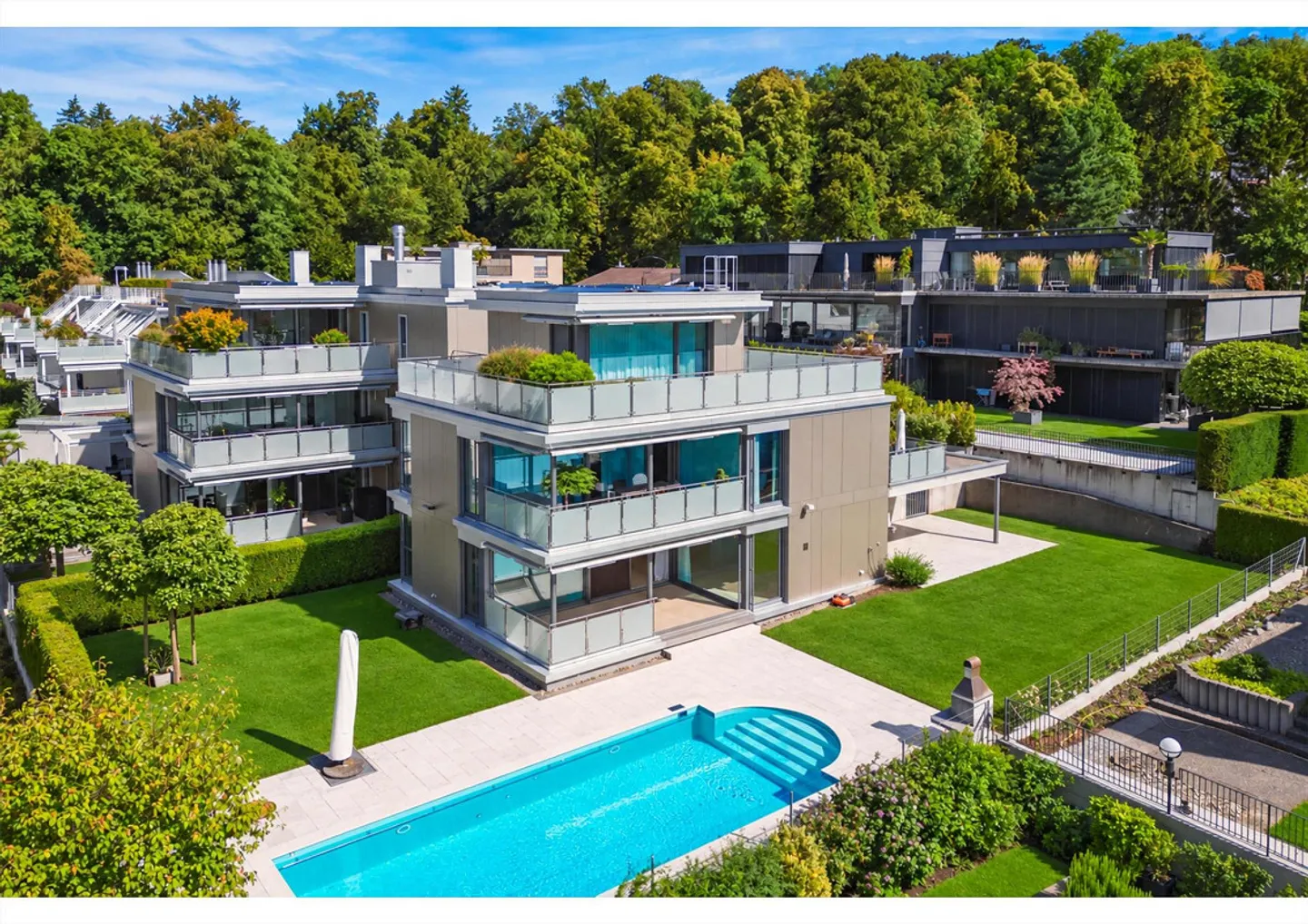 Appartement de jardin avec piscine privée à louer - Photo 1 sur 4