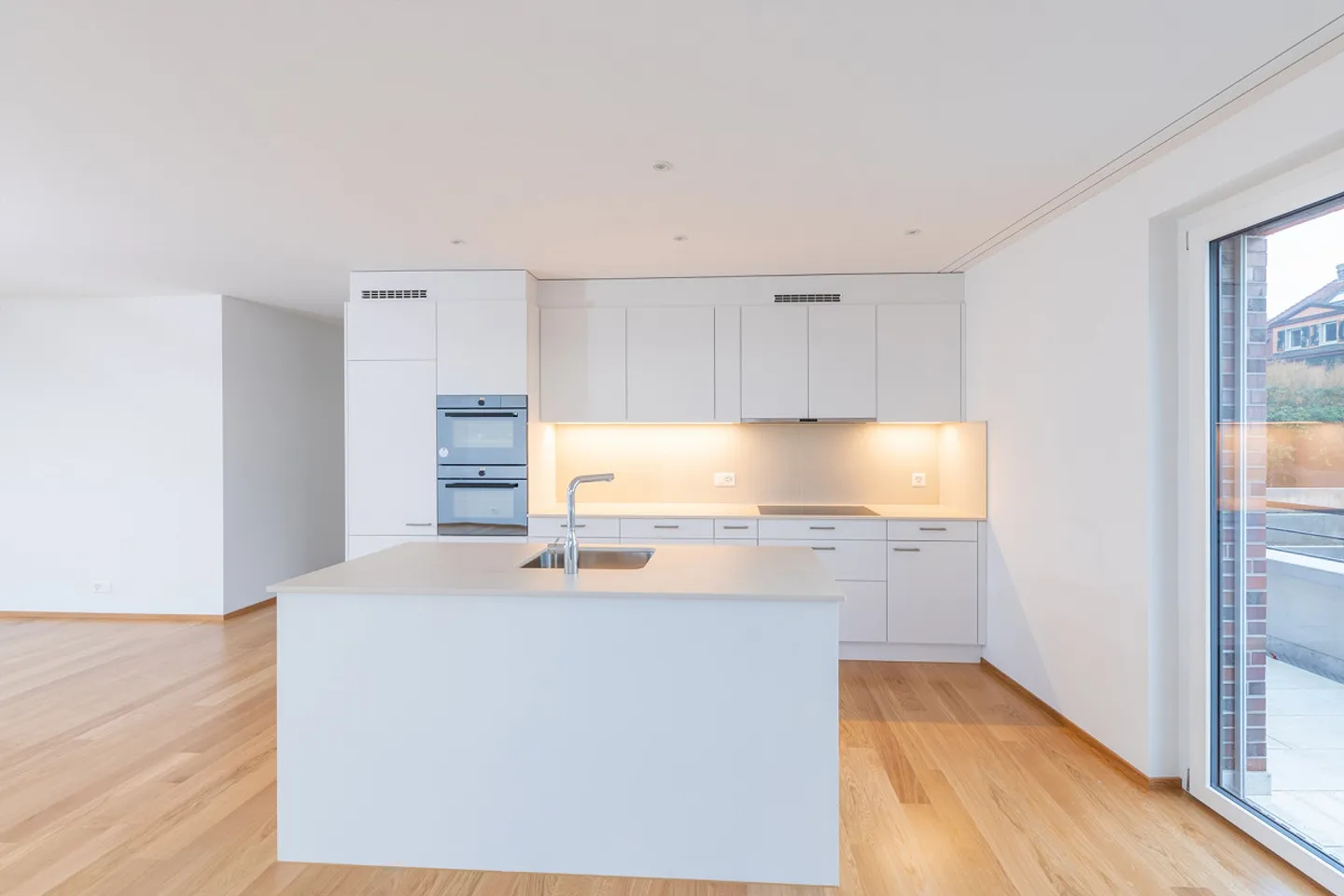 2.5-room penthouse apartment with large terrace and panoramic view D7 - Photo 5 of 13