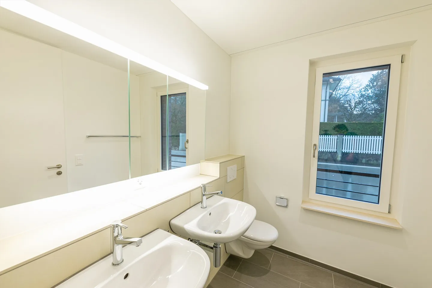 2.5-room penthouse apartment with large terrace and panoramic view D7 - Photo 12 of 13