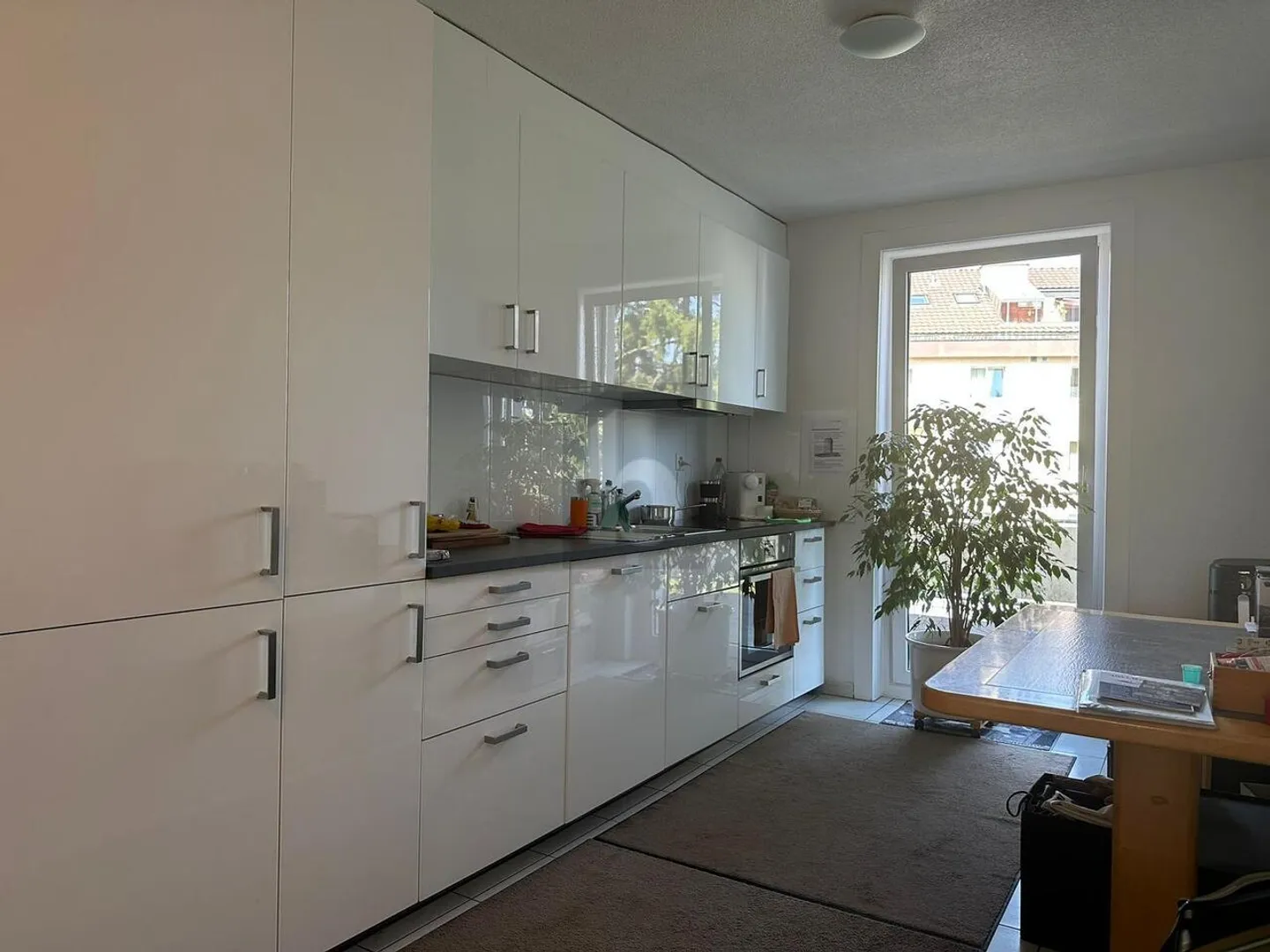 Charmante Wohnung mit Balkon - Foto 2 von 6