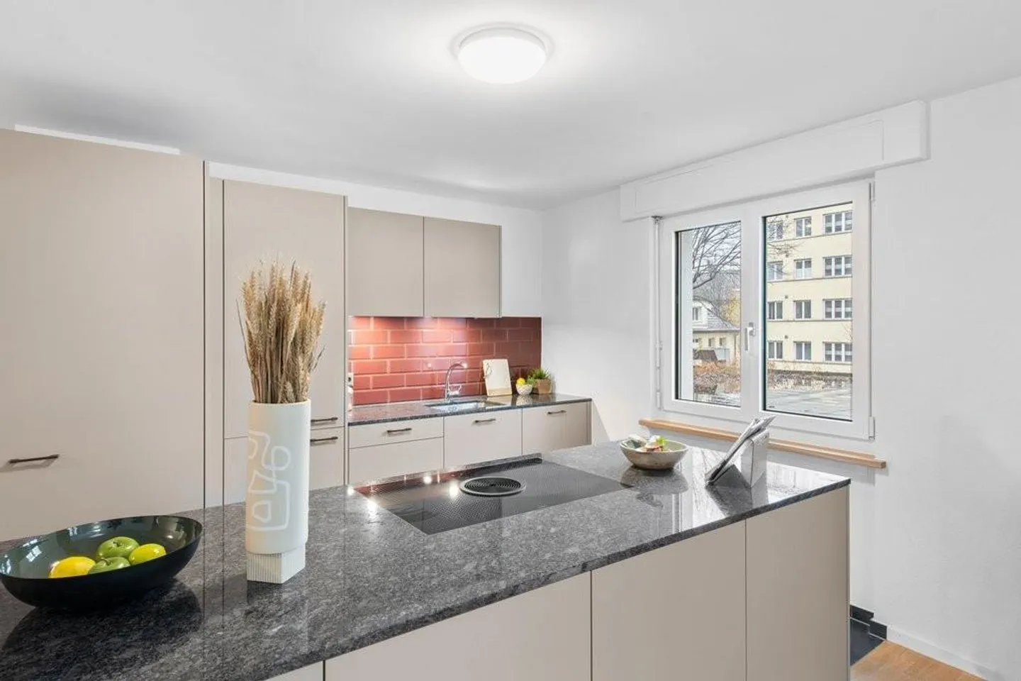 Mitten im Geschehen: Moderne Wohnung für Junge - 1 Monat mietfrei - Foto 1 von 7