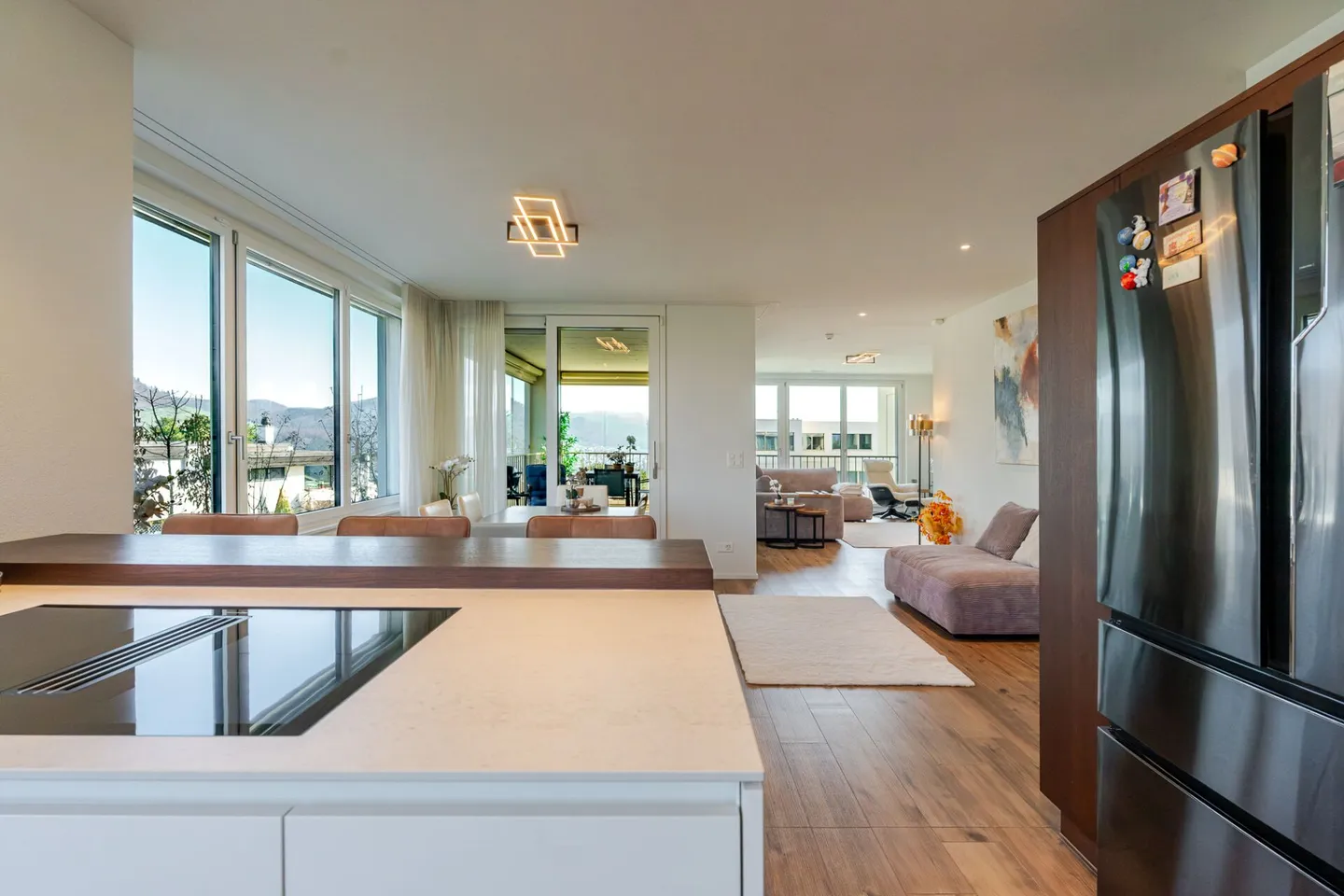 Exclusive 5.5 Room Maisonette Apartment with Glazed Balcony, Panoramic View and 2 Parking Spaces - Photo 2 of 12