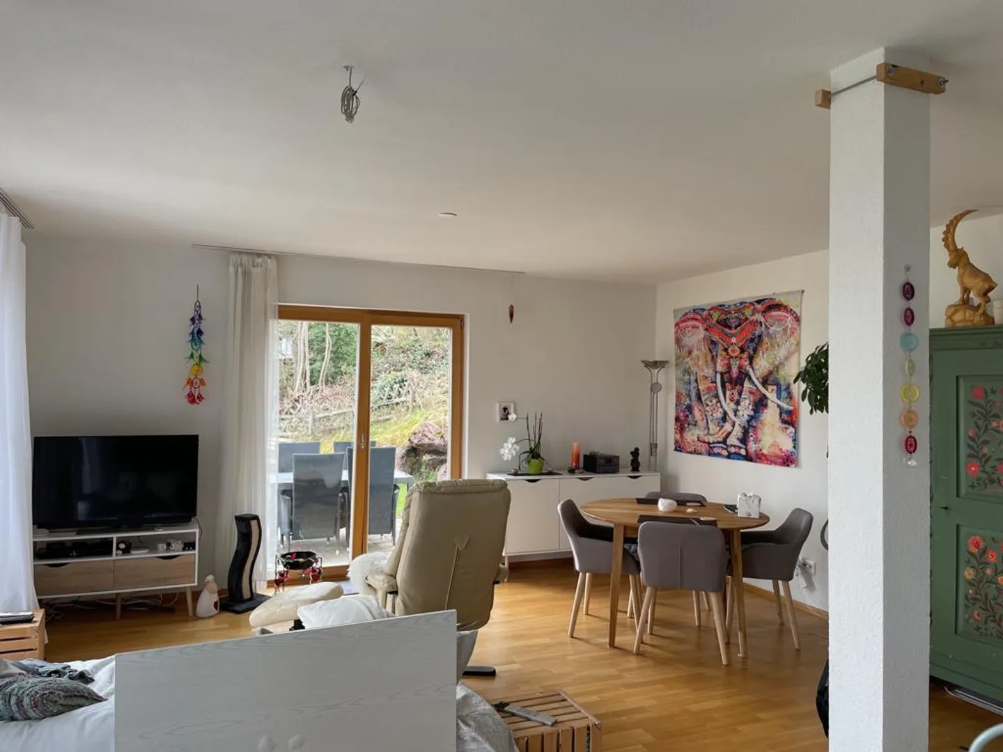 Ground Floor Apartment in the Green - Photo 2 of 14